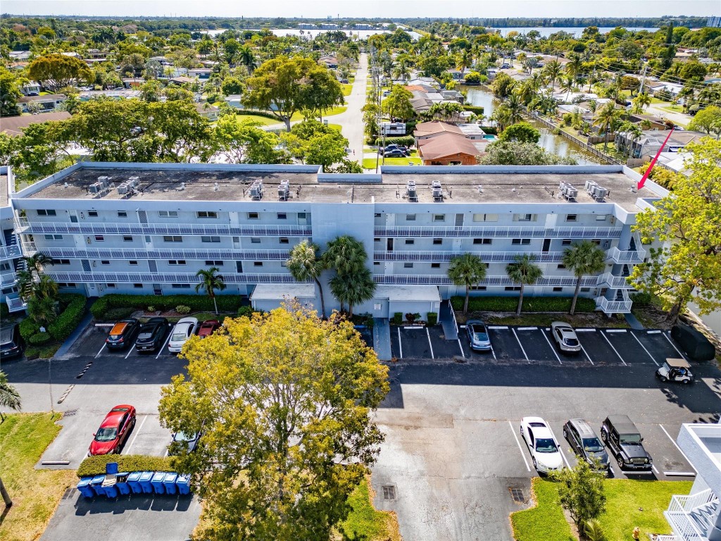 Top floor, corner unit with great water views and sunsets. Mostly remodeled. Quartz counter tops. New Appliances. Almost new AC (2023). 2 en-suite bathrooms. Walk-in closets. Screened balcony. All ages. Pet friendly. Community is gated with 24hr guard. Lots of guest parking, 3 pools, clubhouse, gym, sauna, steam room, billiards, car wash and more. Borders Easterlin Park to the East and Royal Palm Park across from the entrance with nature trails, biking, tennis and pavilion rentals. Centrally located and close to everything.