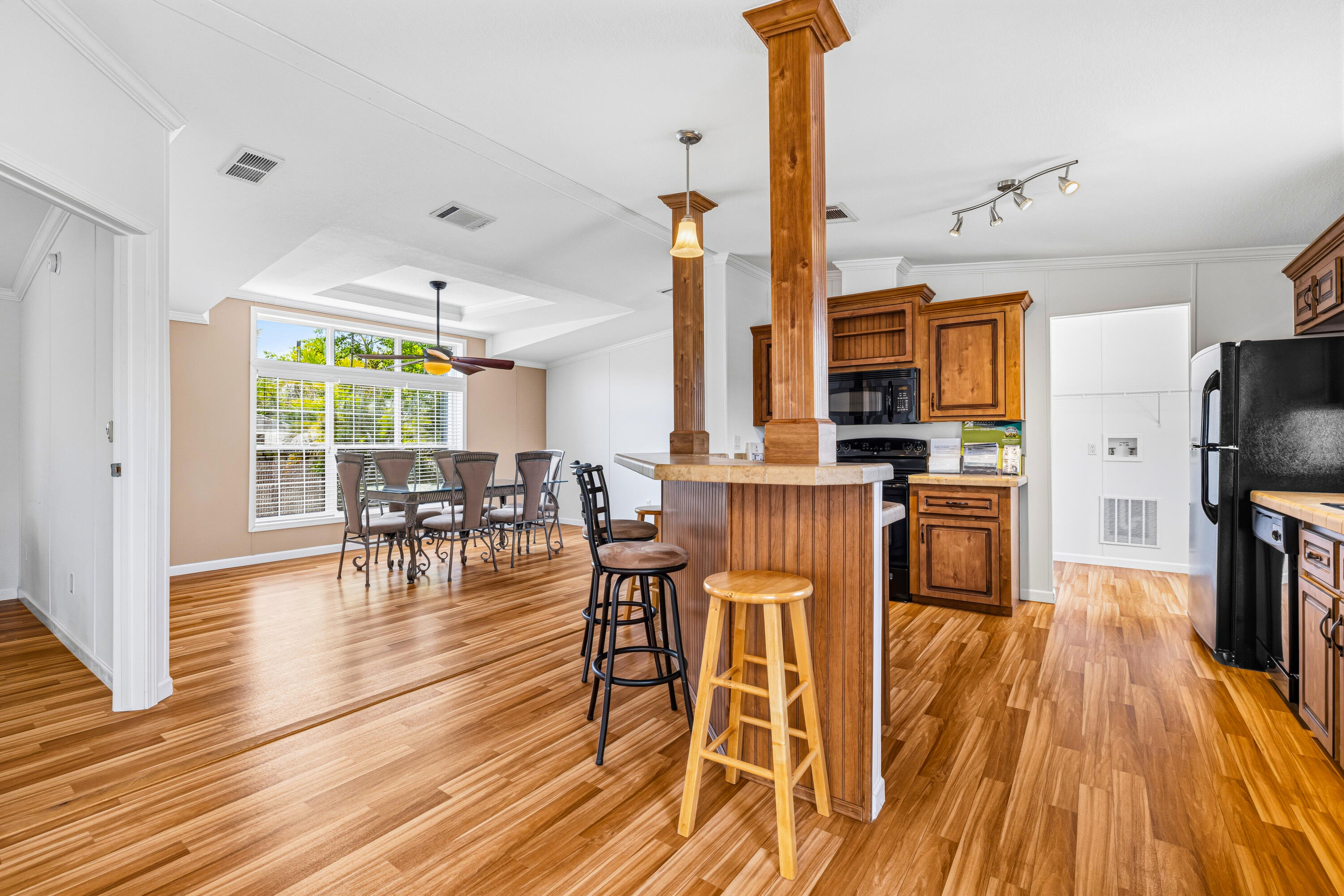 WATERGATE MOBILE HOME - Residential