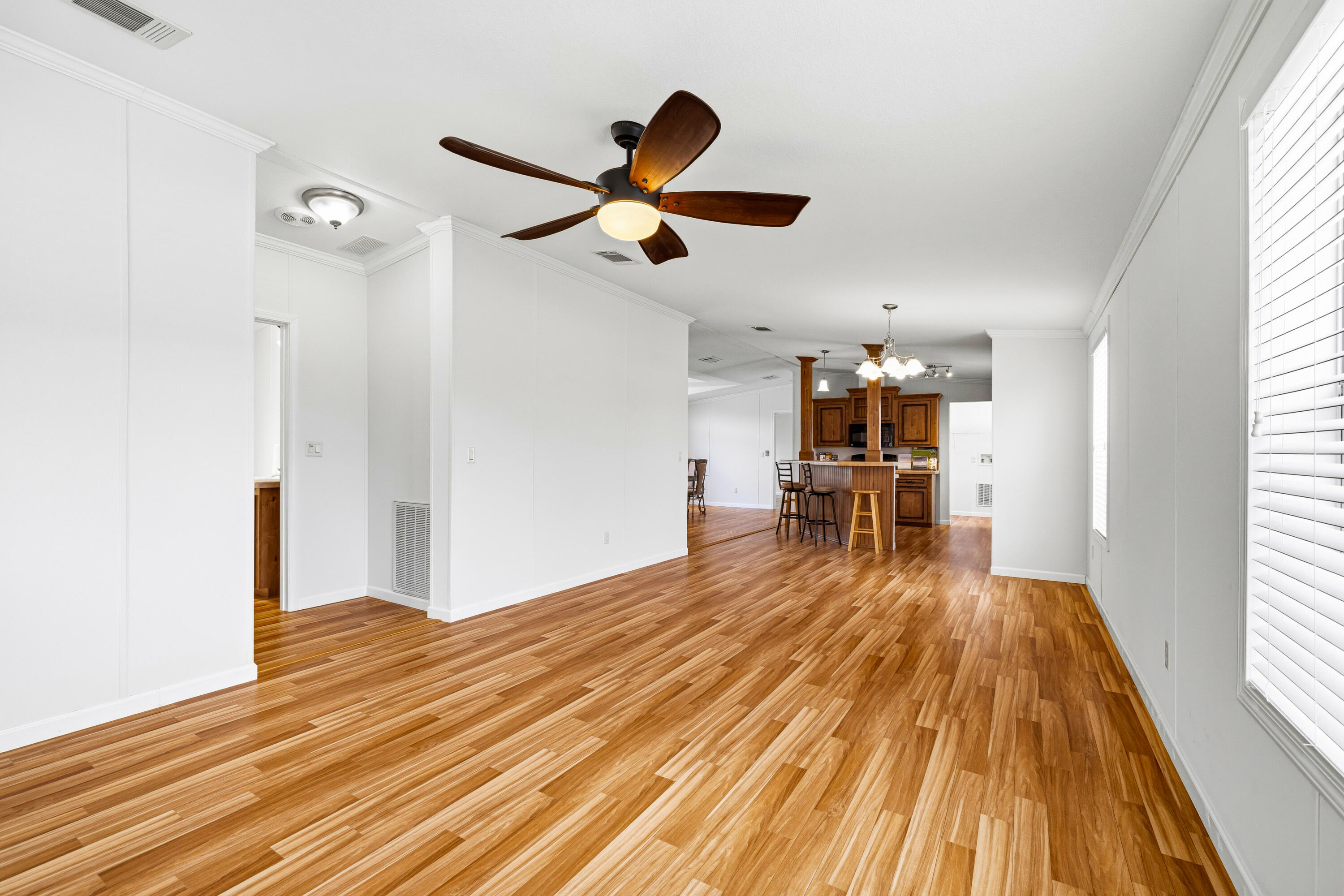 WATERGATE MOBILE HOME - Residential