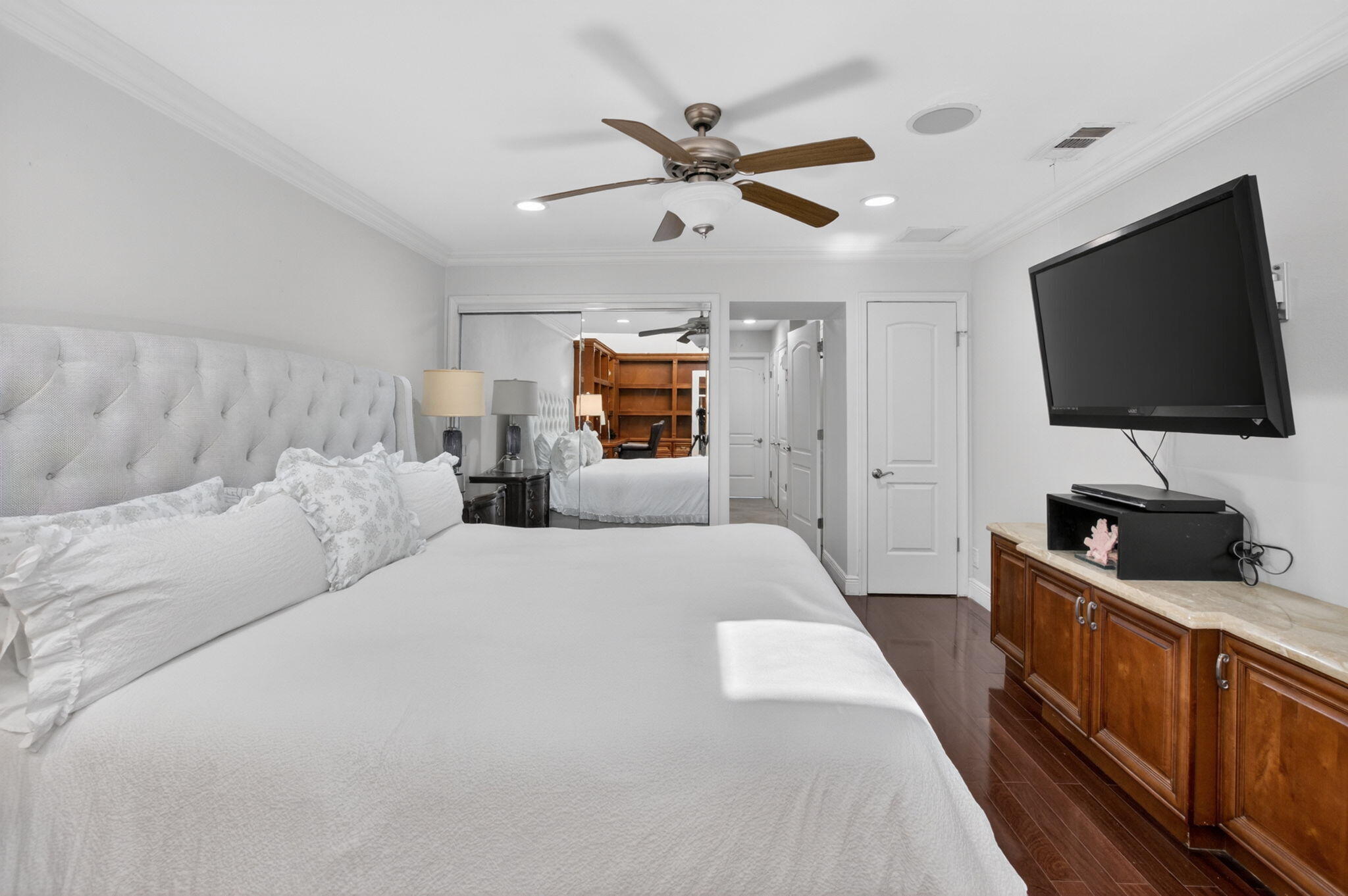VILLAGE OF PEPPERTREE CONDO 1 - Residential