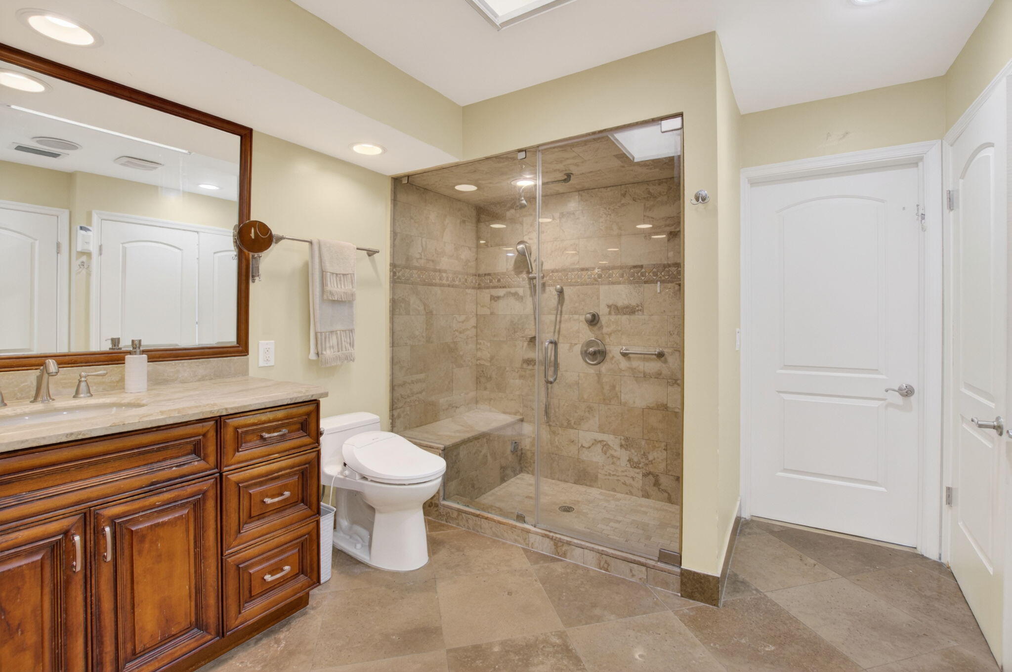 VILLAGE OF PEPPERTREE CONDO 1 - Residential