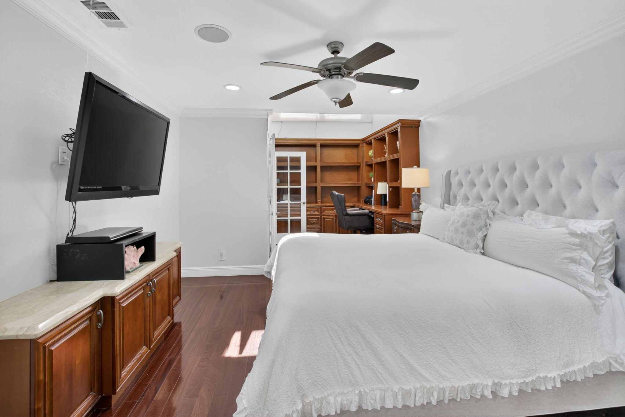 VILLAGE OF PEPPERTREE CONDO 1 - Residential