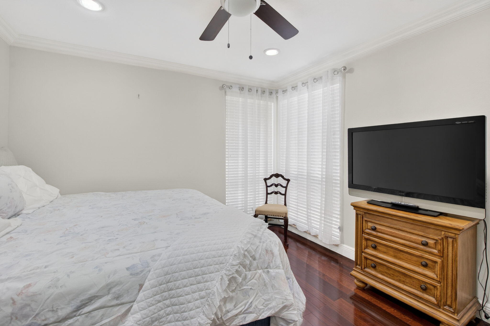 VILLAGE OF PEPPERTREE CONDO 1 - Residential