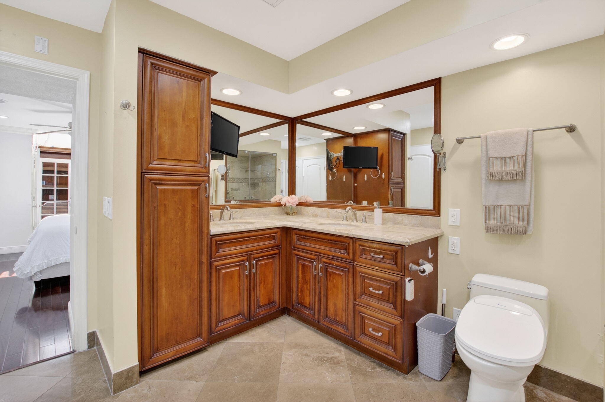 VILLAGE OF PEPPERTREE CONDO 1 - Residential