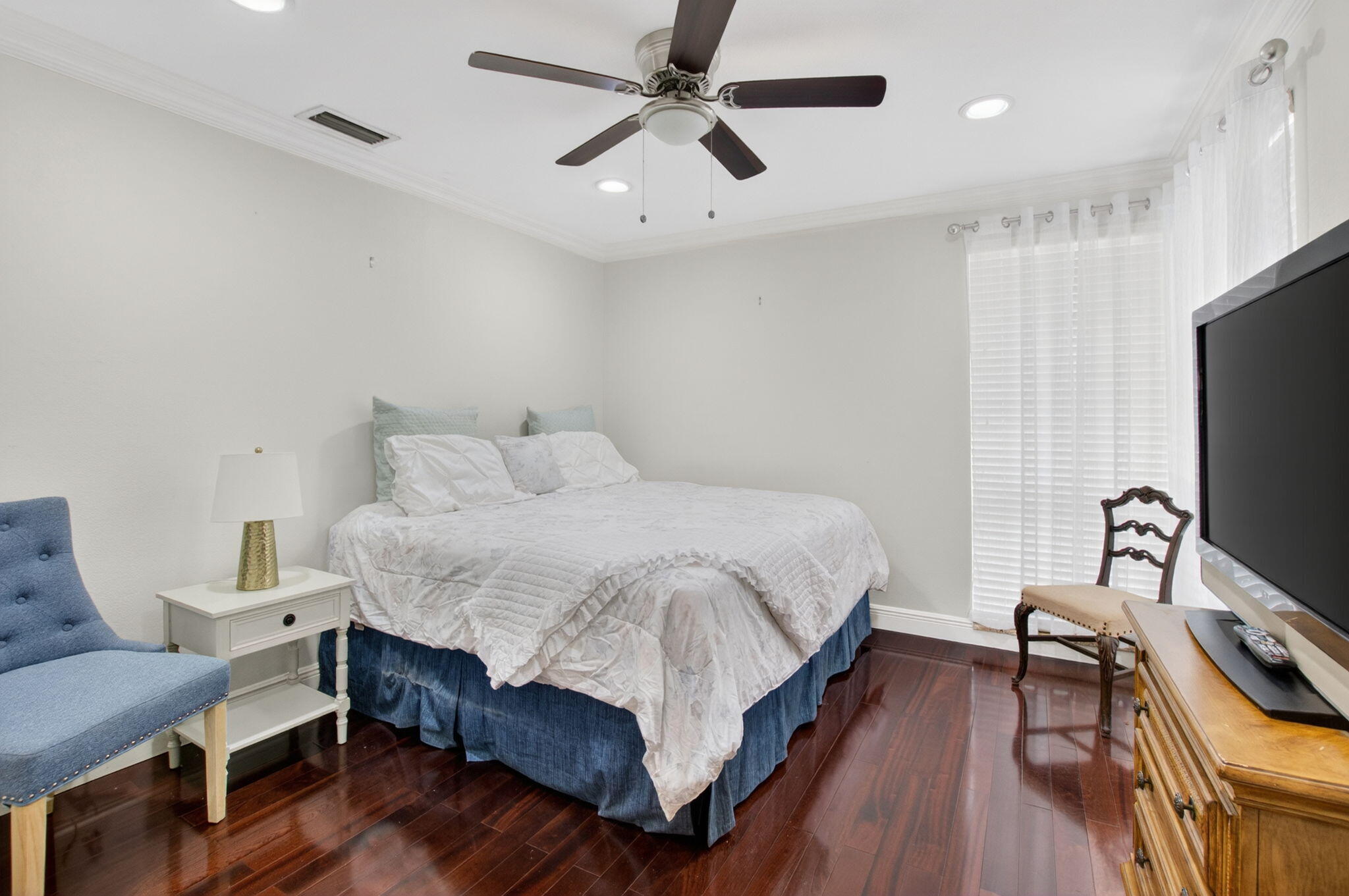 VILLAGE OF PEPPERTREE CONDO 1 - Residential