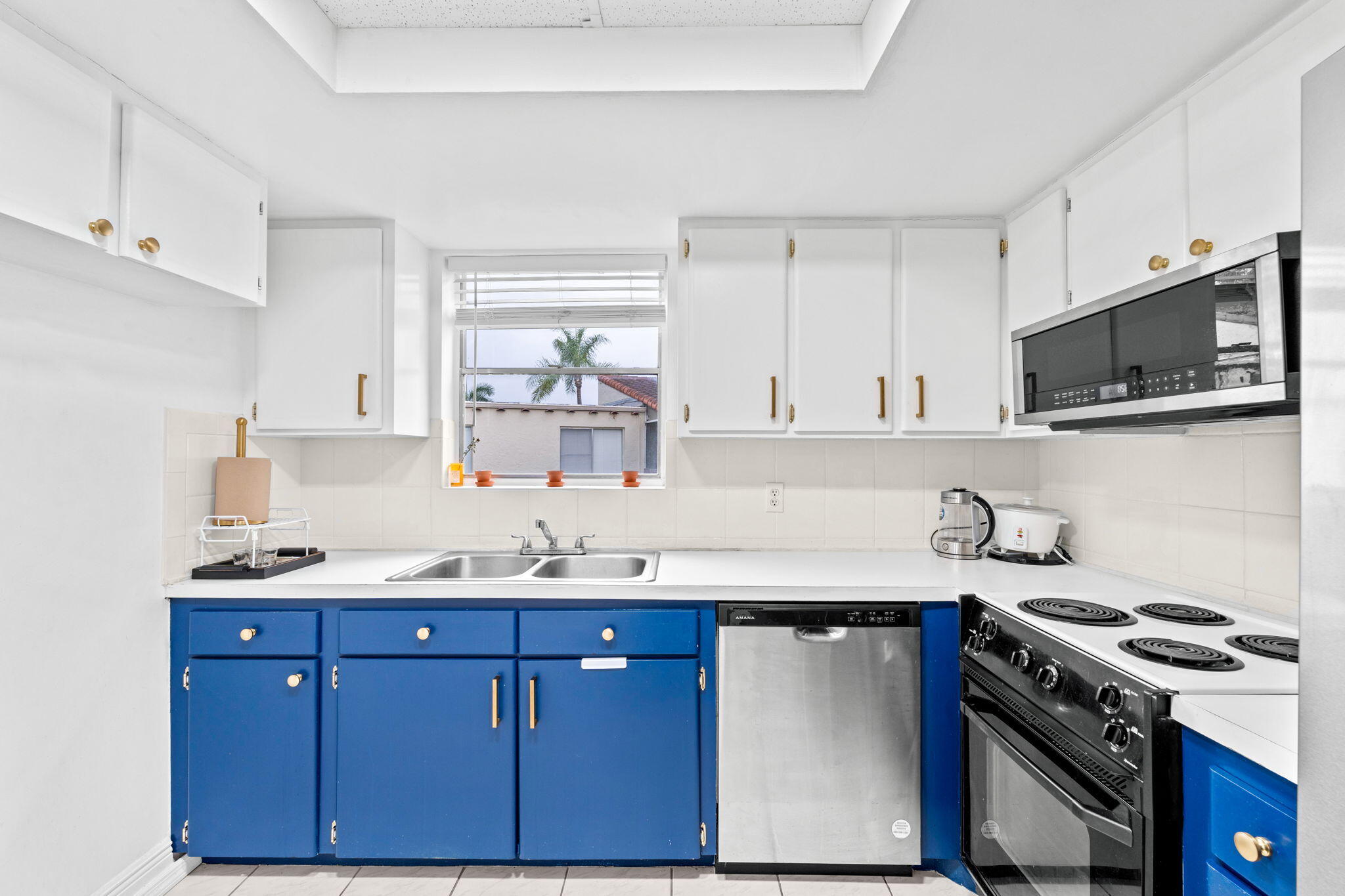 BOUNDBROOK CONDO S - Residential