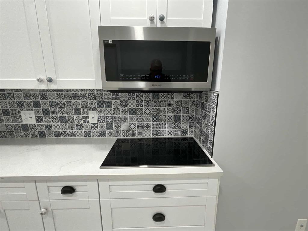 OAKLAND GROVE VILLAGE CONDO - Residential Lease