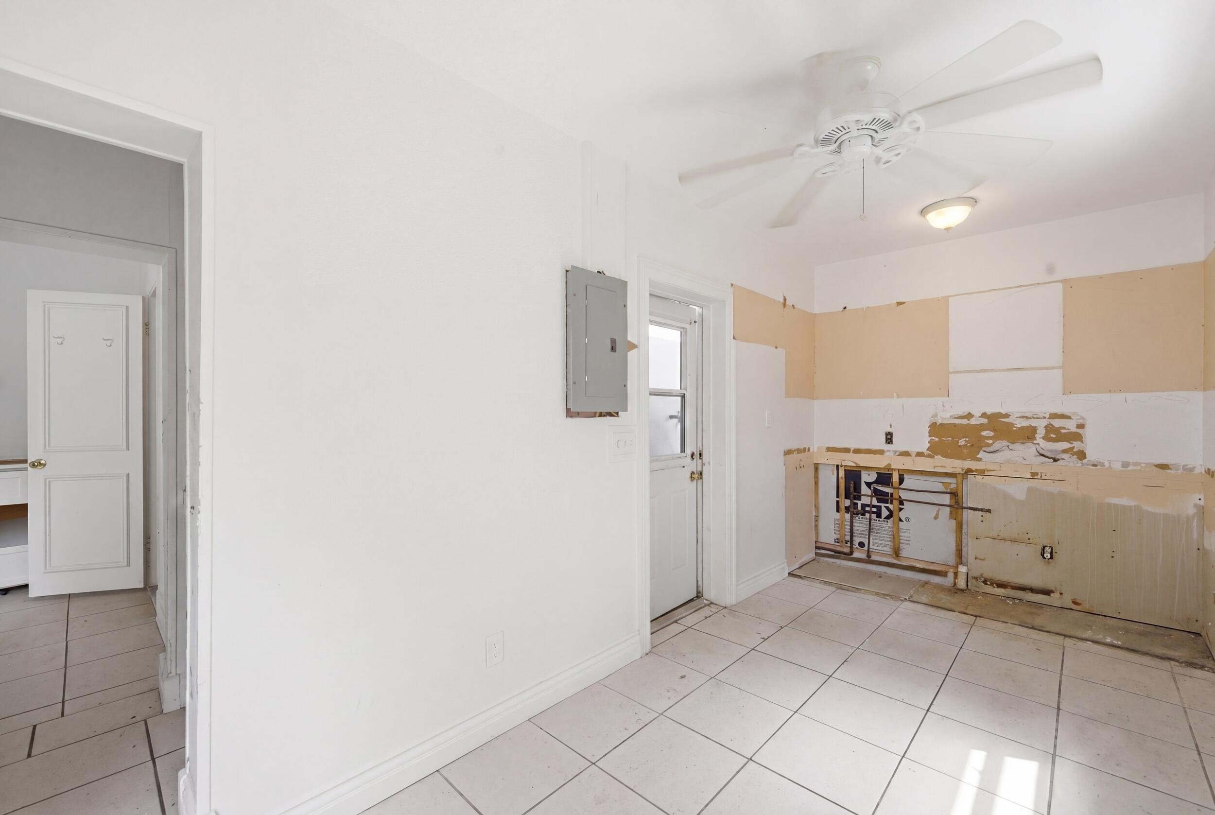 COLLEGE PARK - Residential