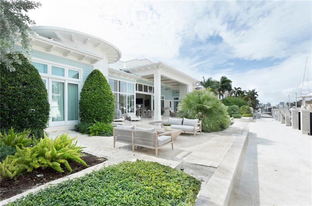 LAGUNA ISLE - Residential