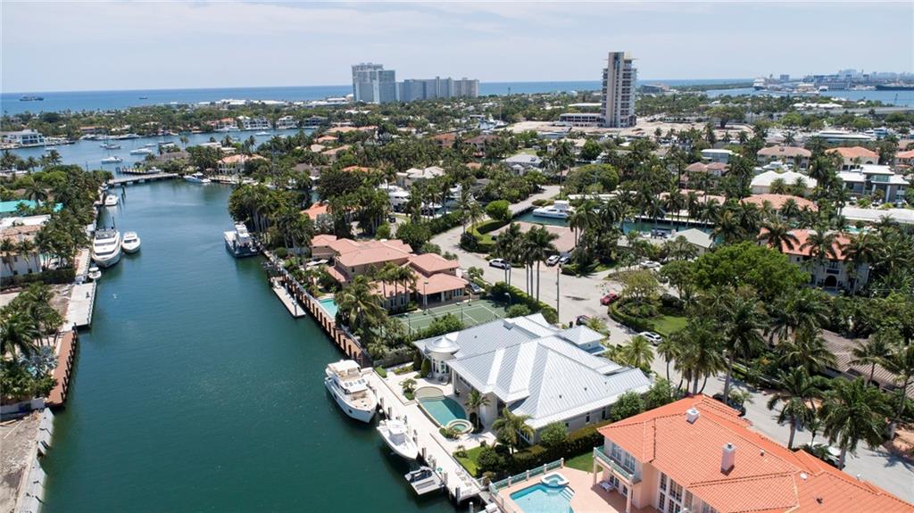 LAGUNA ISLE - Residential