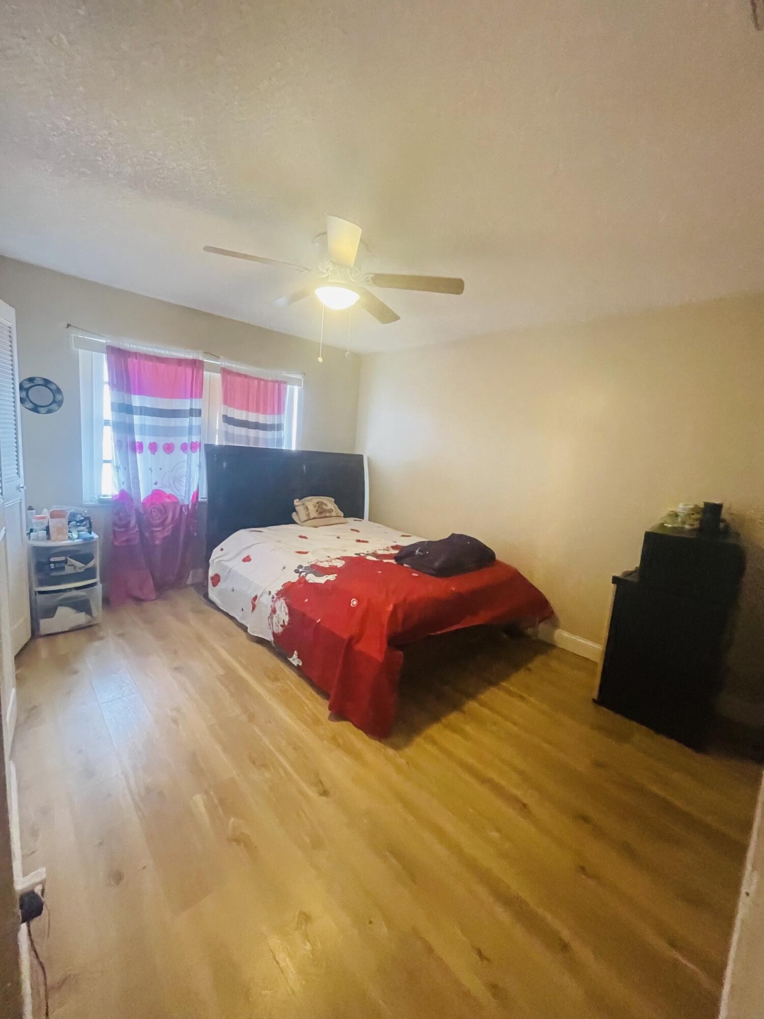 WOODLAKE ISLES - Residential