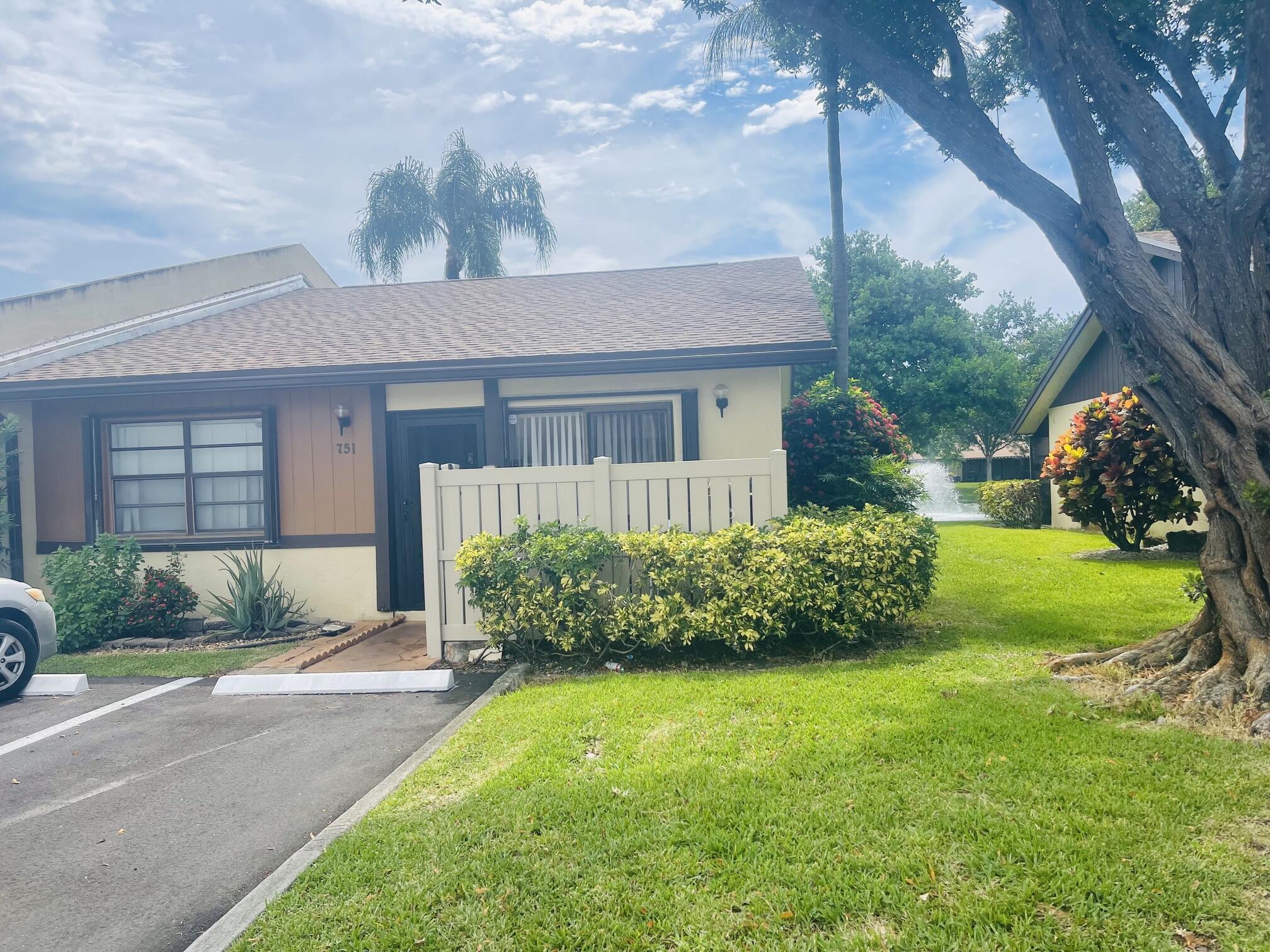 WOODLAKE ISLES - Residential