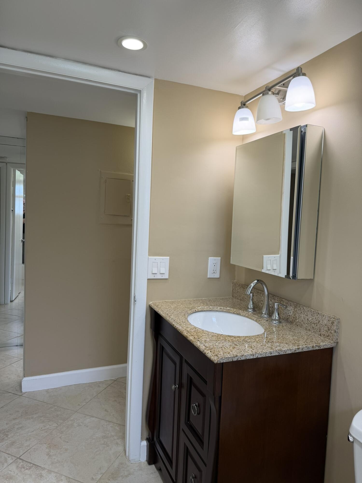 KINGS POINT BURGUNDY CONDOS - Residential Lease