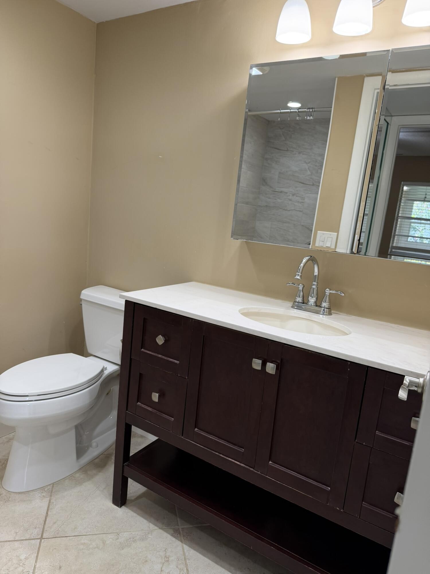 KINGS POINT BURGUNDY CONDOS - Residential Lease