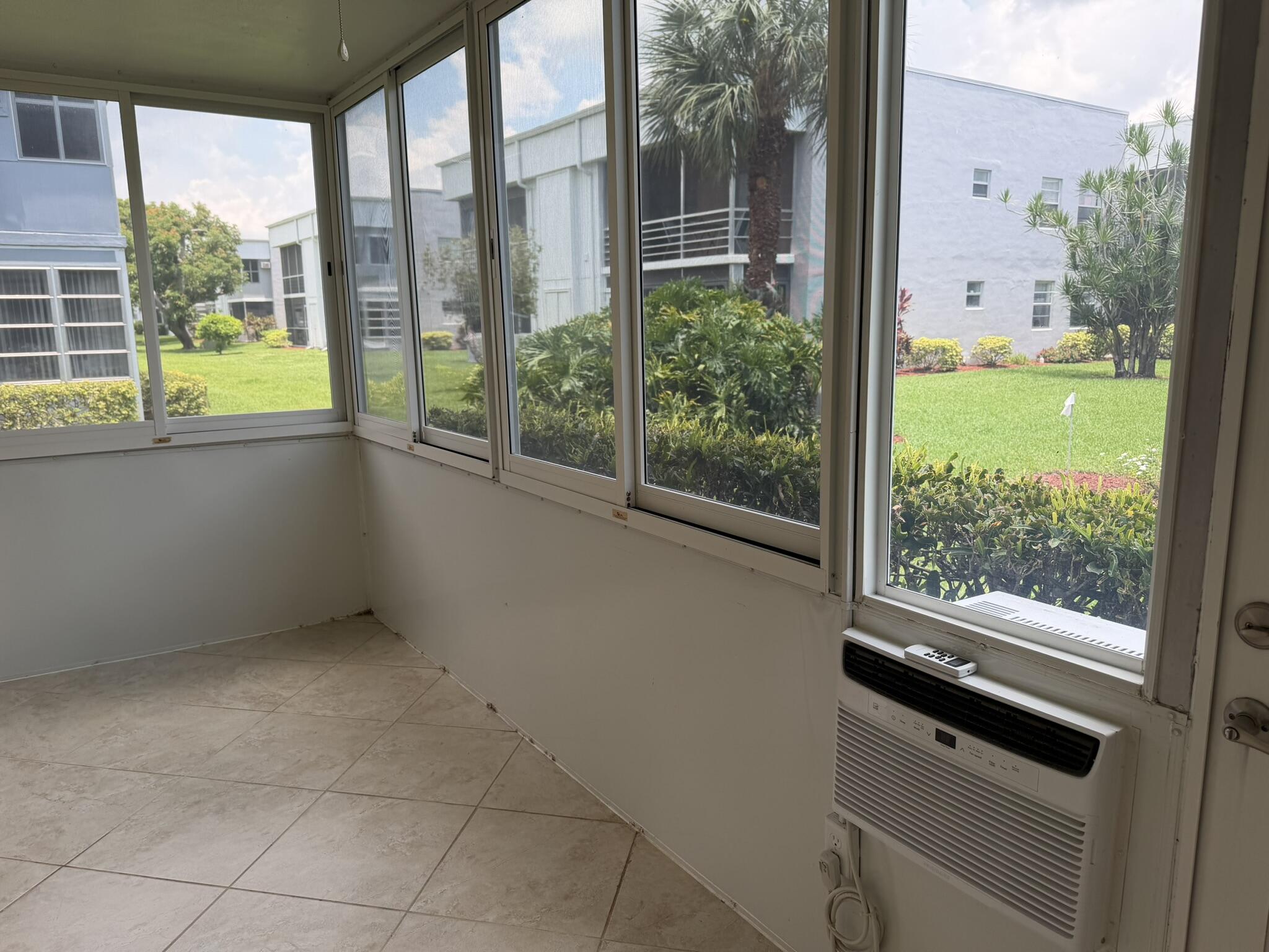 KINGS POINT BURGUNDY CONDOS - Residential Lease