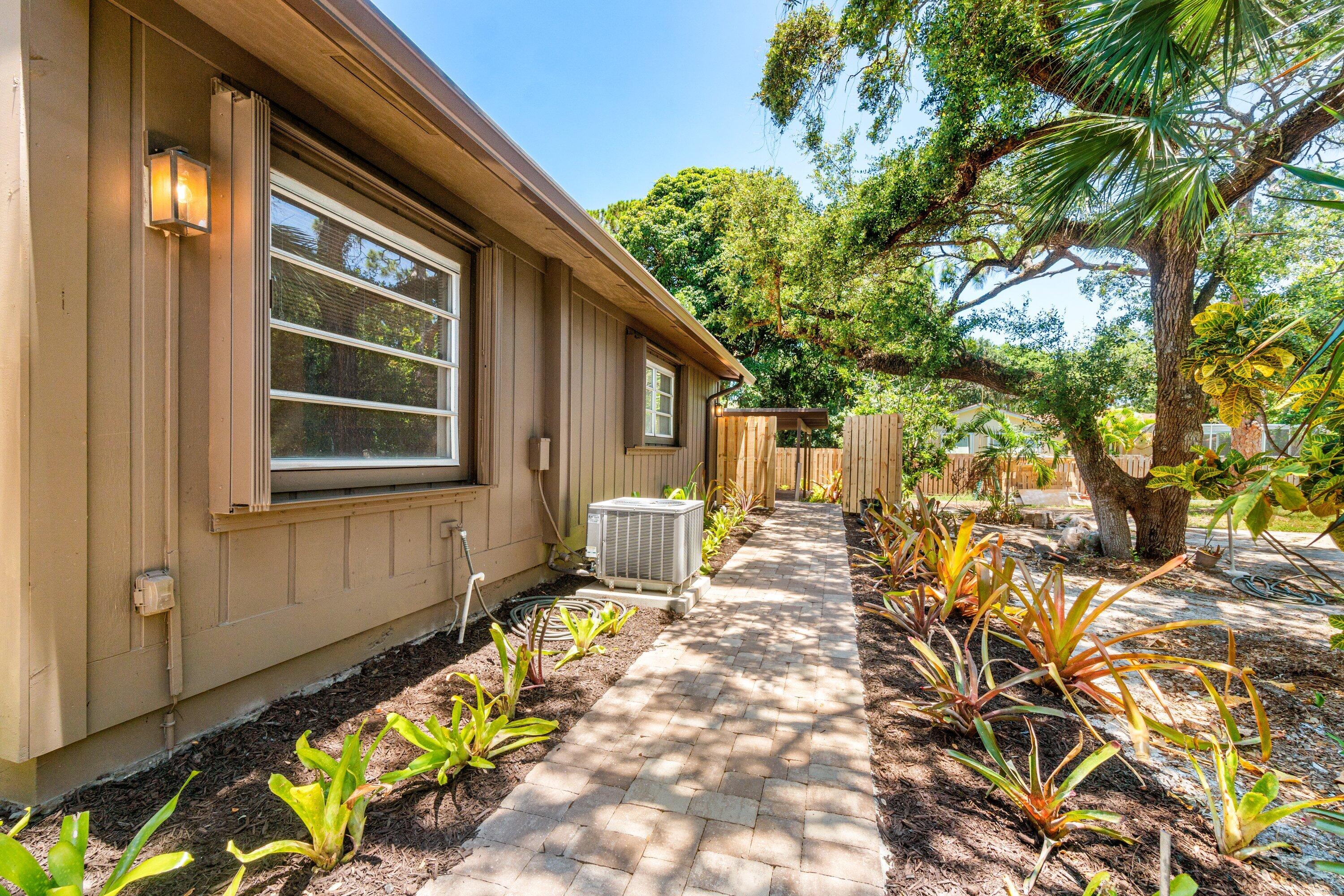 PALM BEACH FARMS - Residential Lease