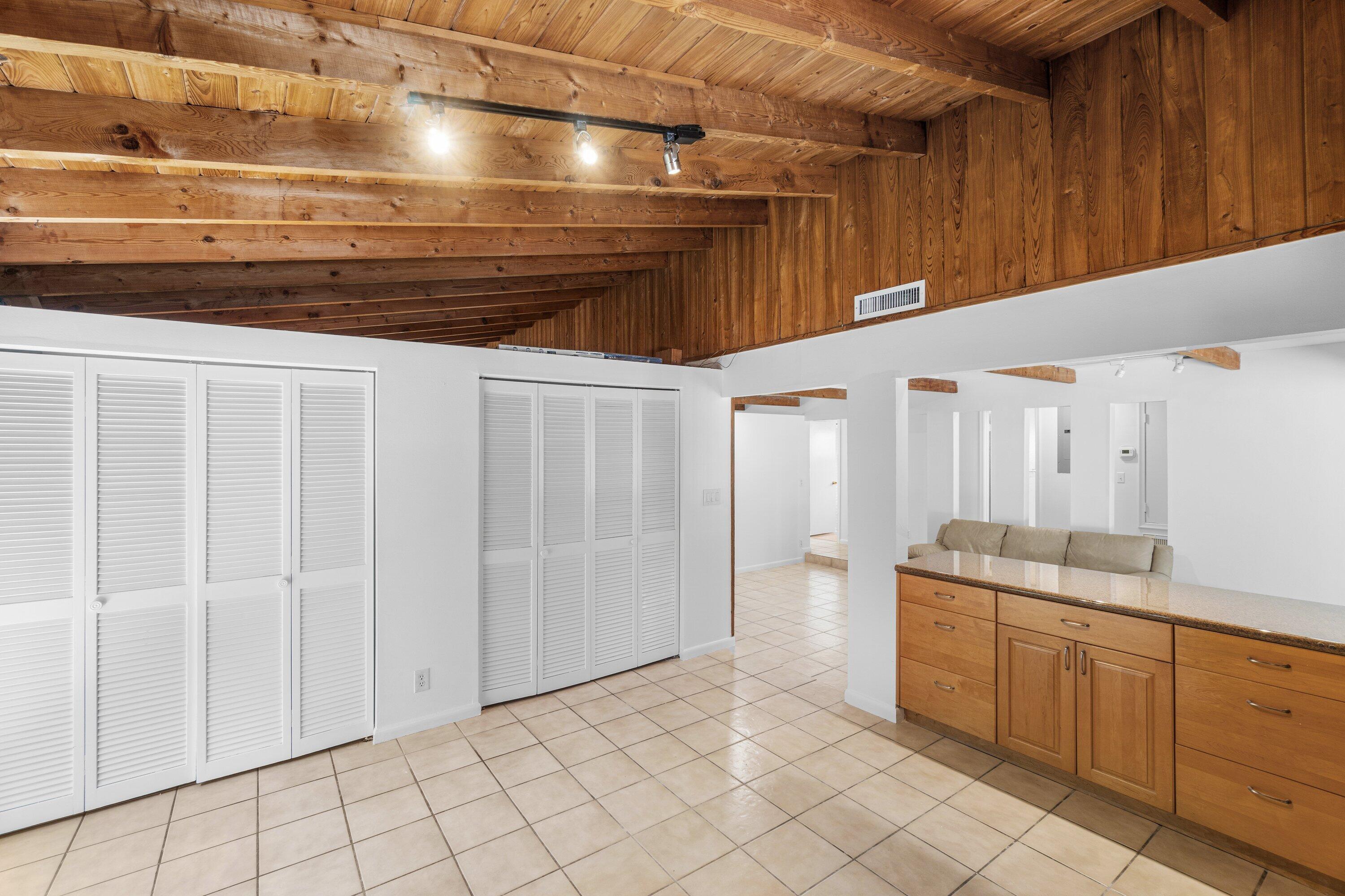 PALM BEACH FARMS - Residential Lease