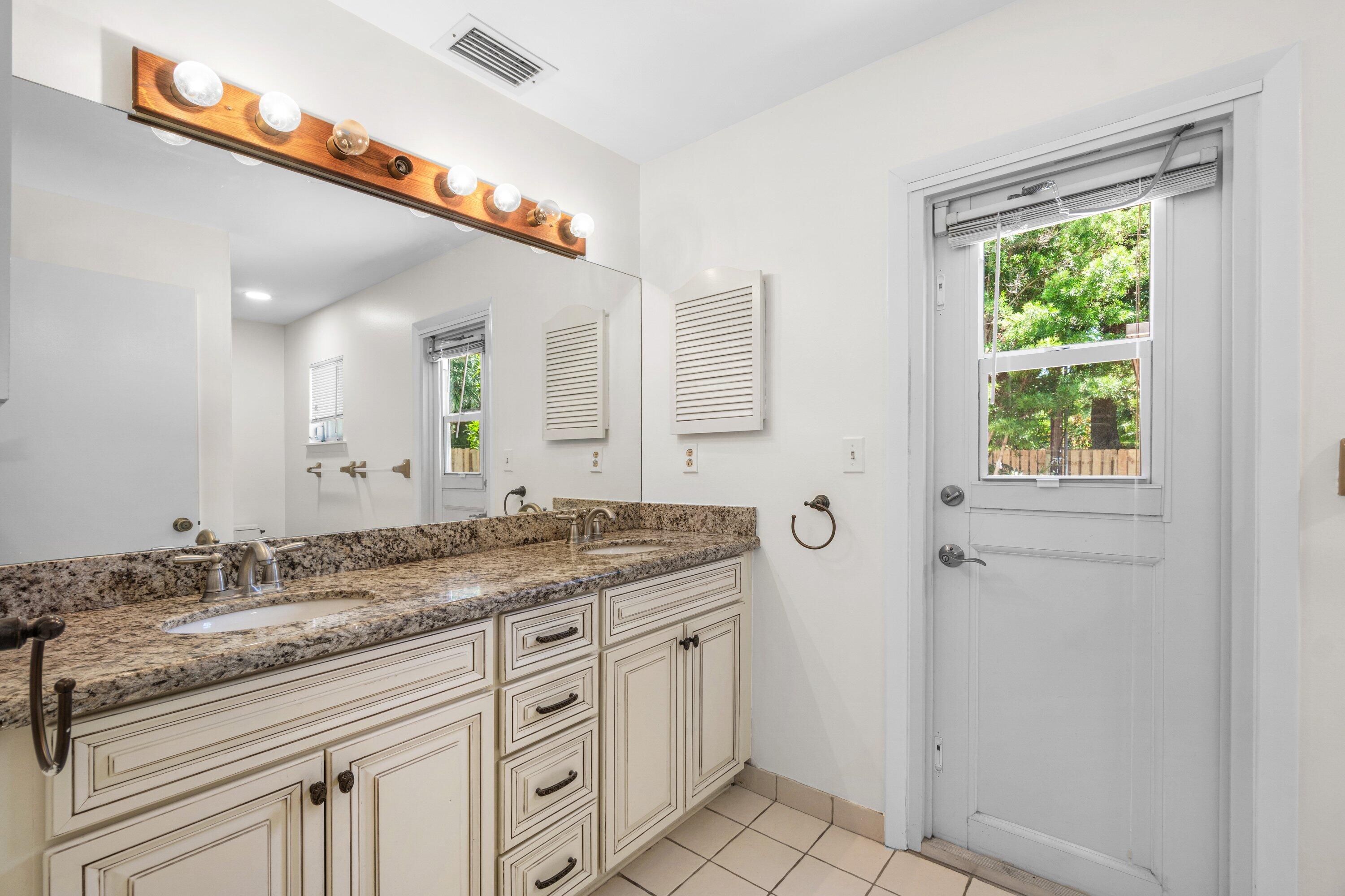 PALM BEACH FARMS - Residential Lease