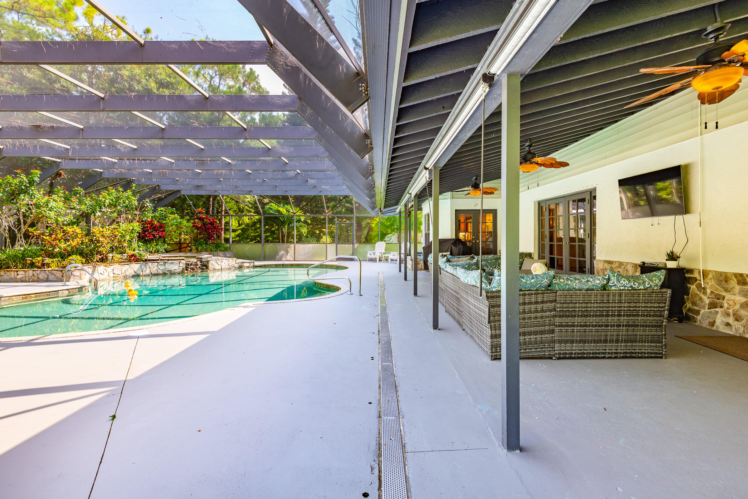 HOMELAND - Residential
