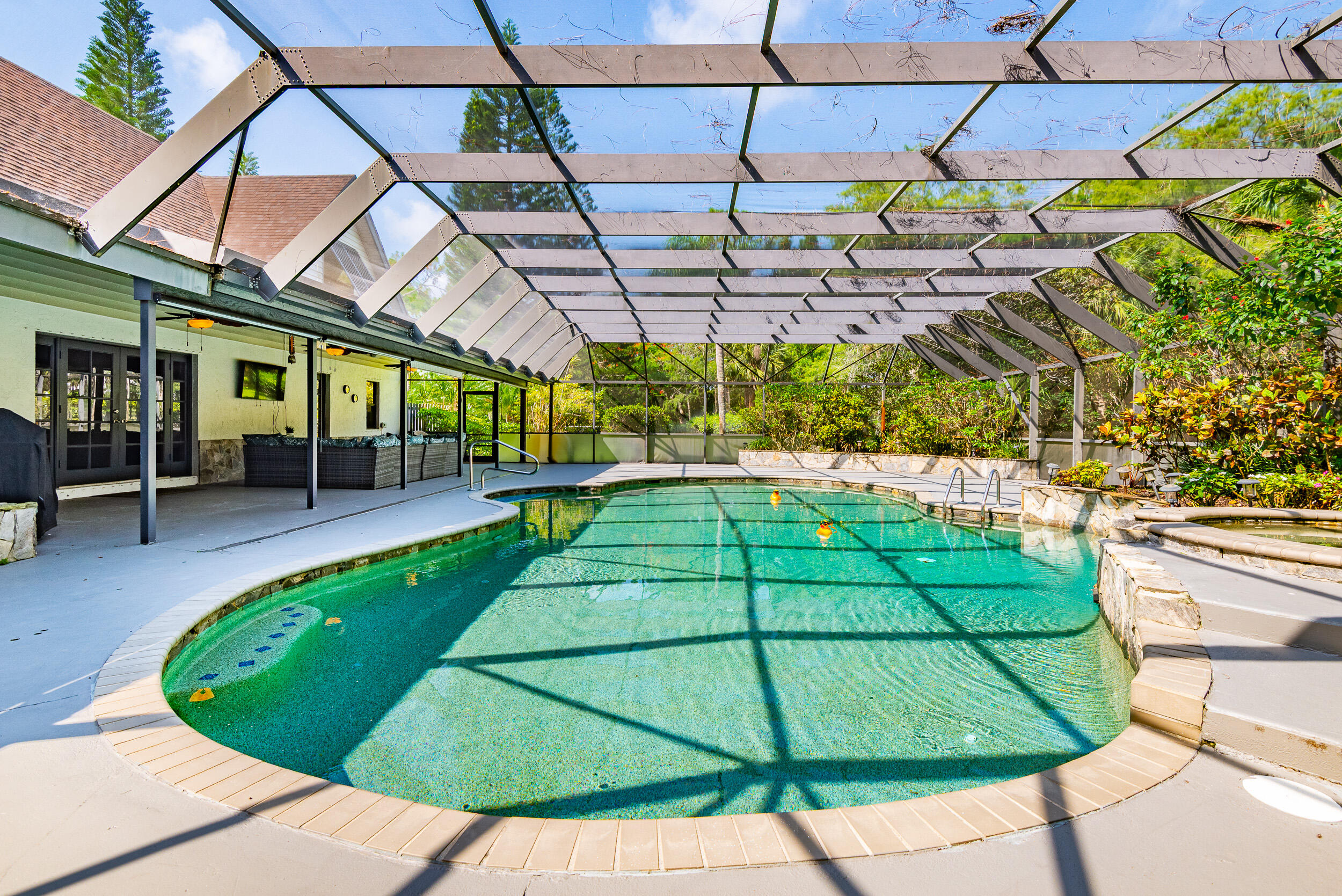 HOMELAND - Residential
