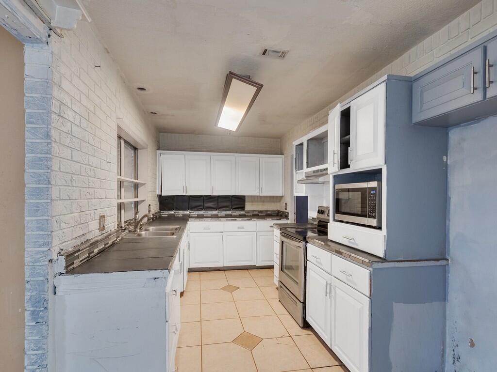 PORT MALABAR COUNTRY CLUB UNIT 8 - Residential