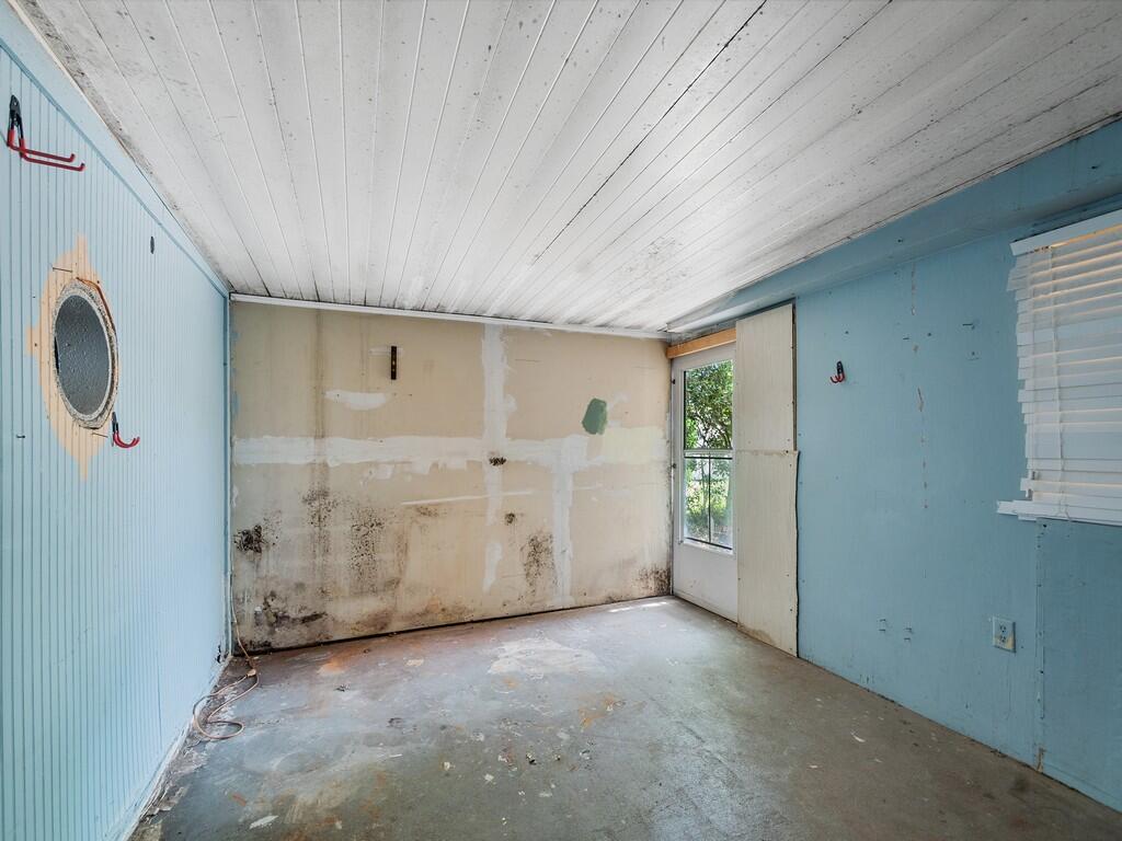 PORT MALABAR COUNTRY CLUB UNIT 8 - Residential