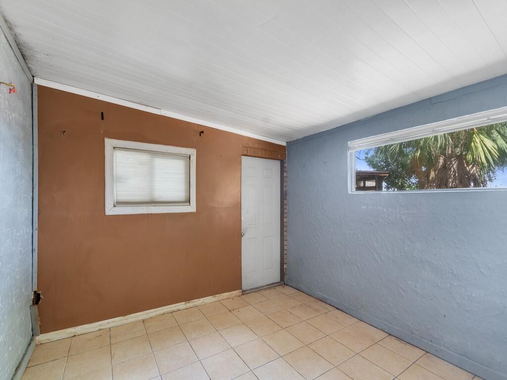 PORT MALABAR COUNTRY CLUB UNIT 8 - Residential