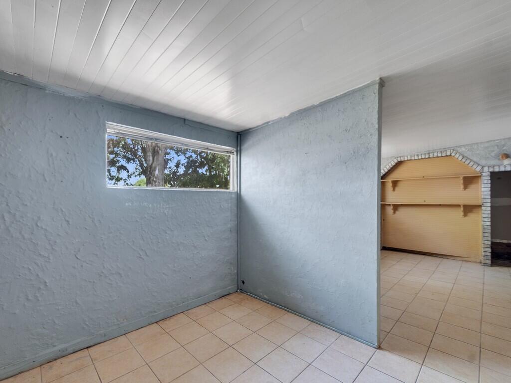 PORT MALABAR COUNTRY CLUB UNIT 8 - Residential