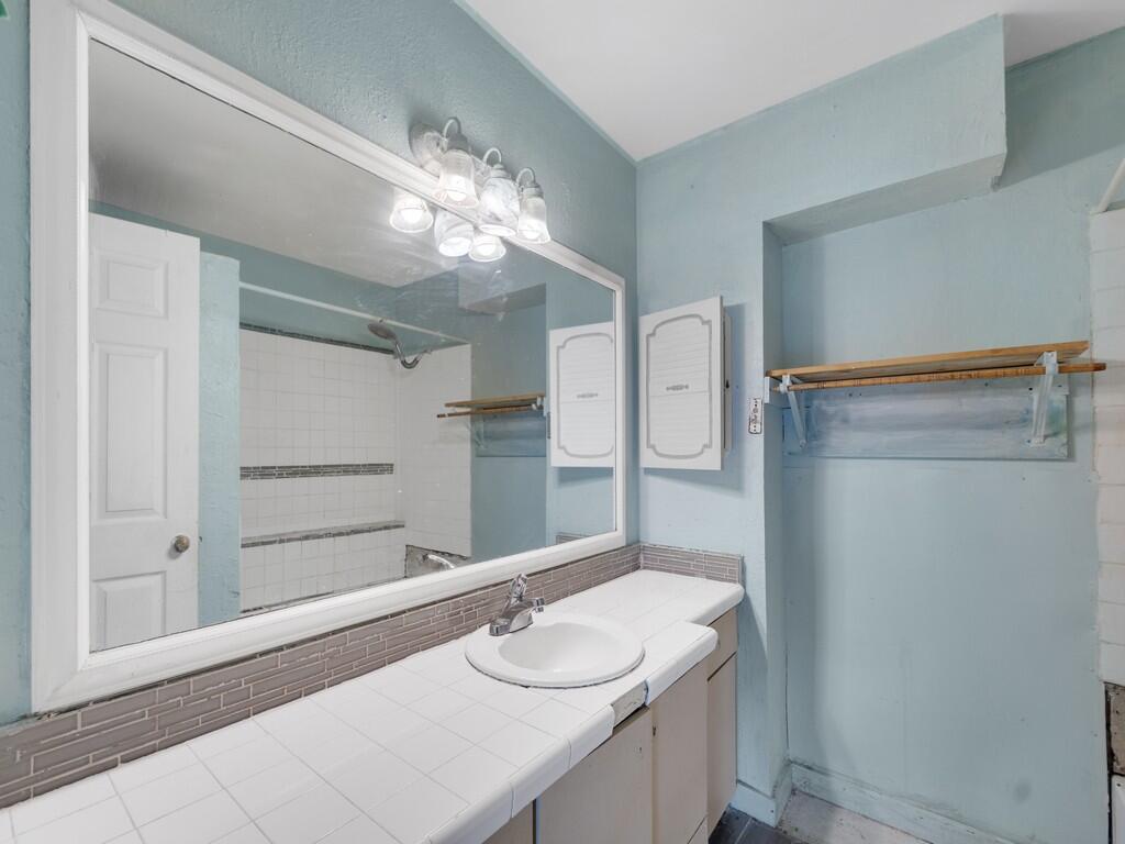 PORT MALABAR COUNTRY CLUB UNIT 8 - Residential