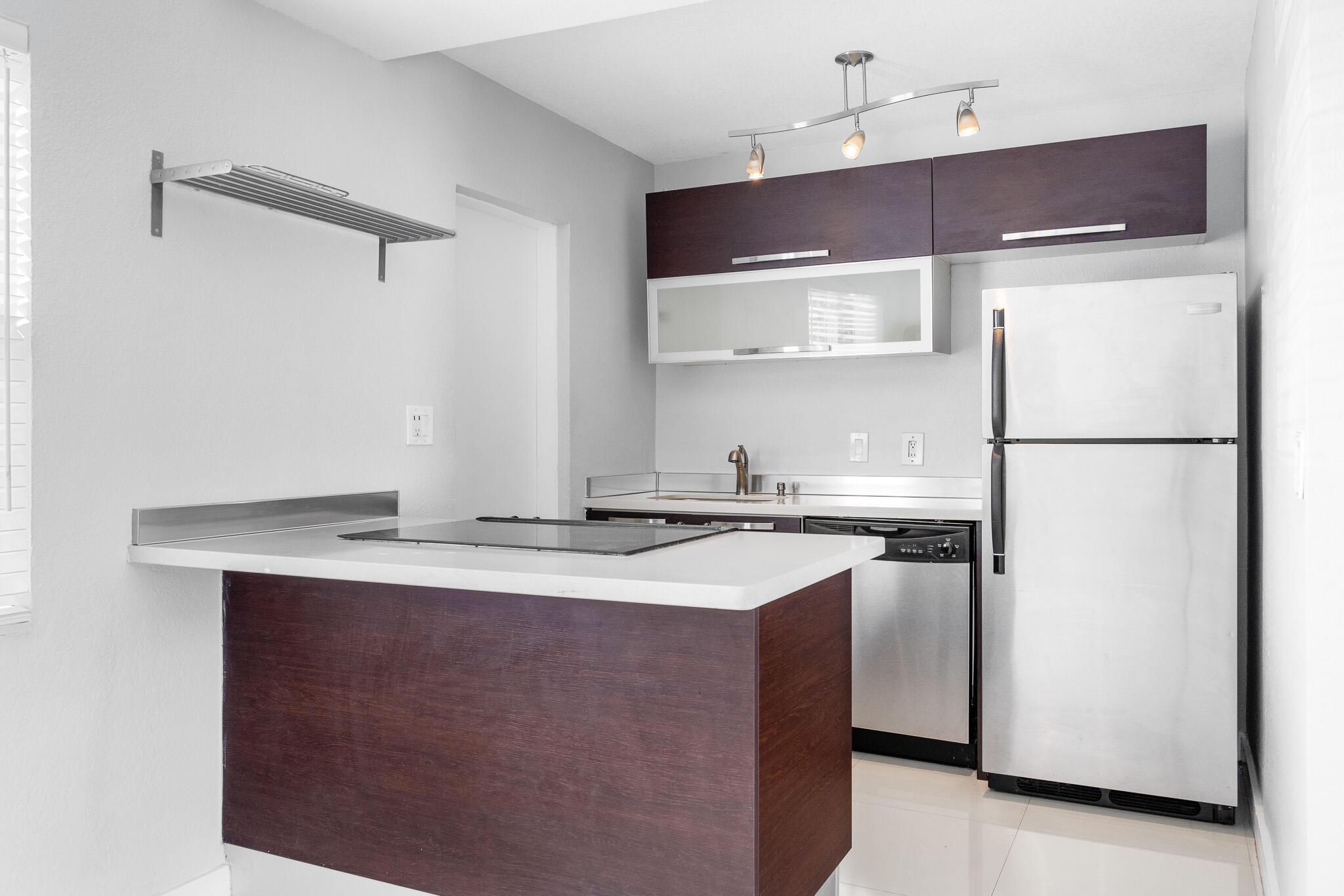 LAS OLAS PARK CORR PLAT - Residential Lease