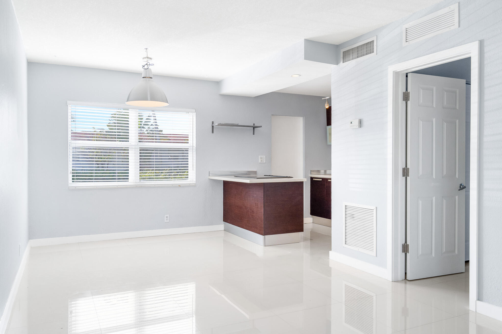 LAS OLAS PARK CORR PLAT - Residential Lease