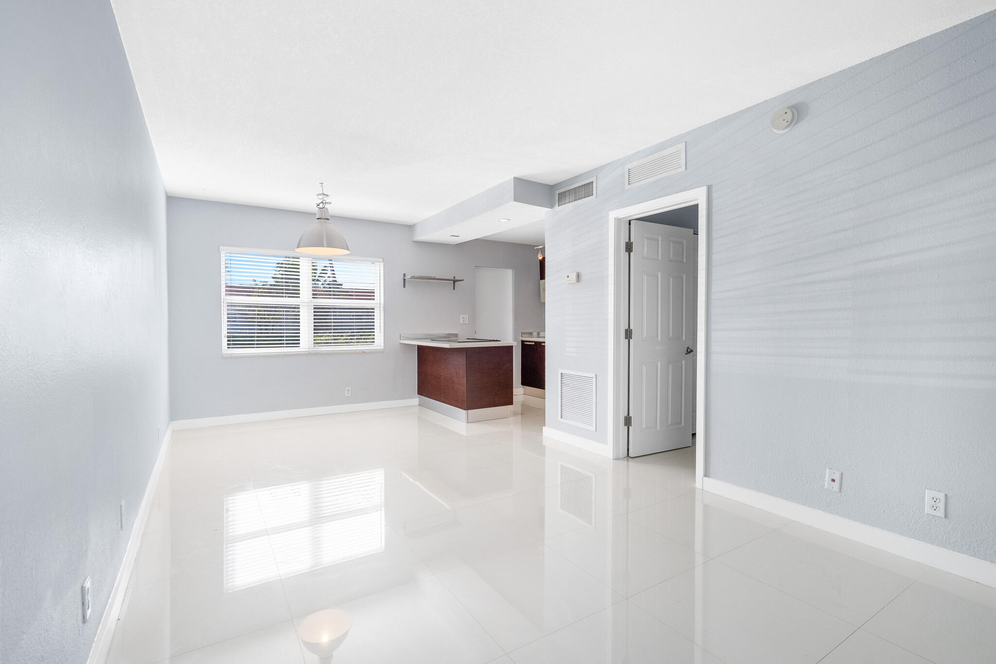LAS OLAS PARK CORR PLAT - Residential Lease