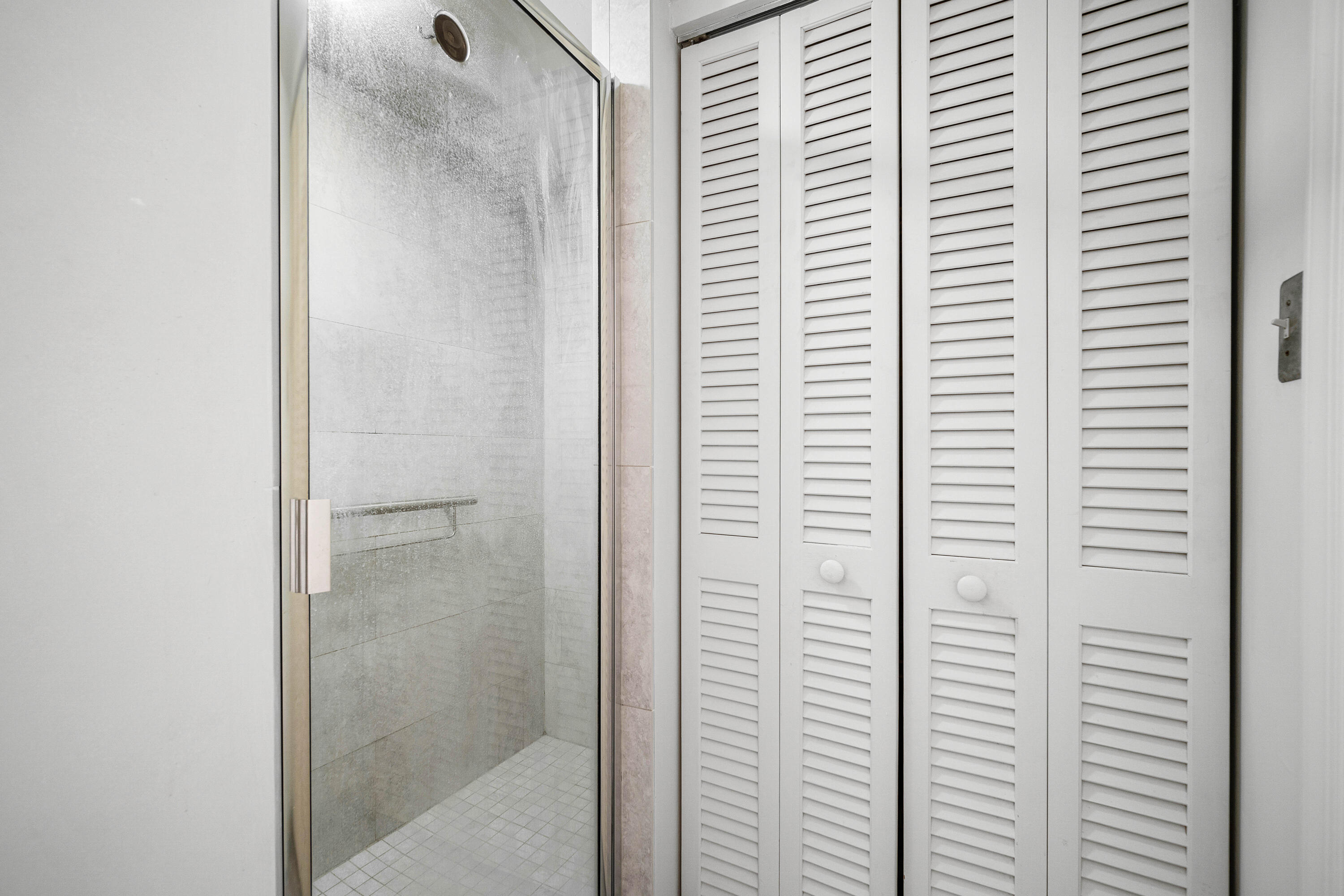 EASTPOINTE CONDO - Residential
