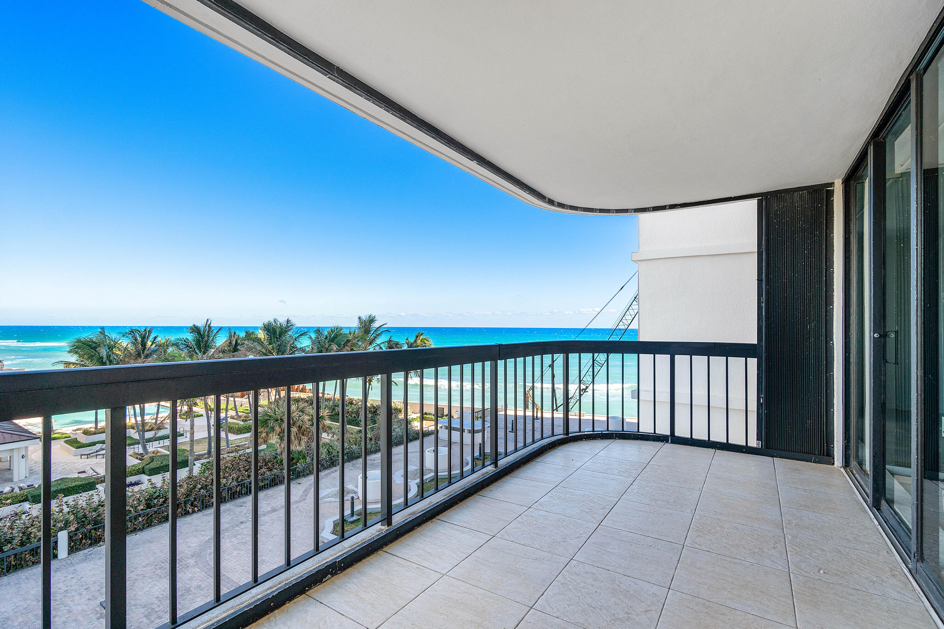 EASTPOINTE CONDO - Residential