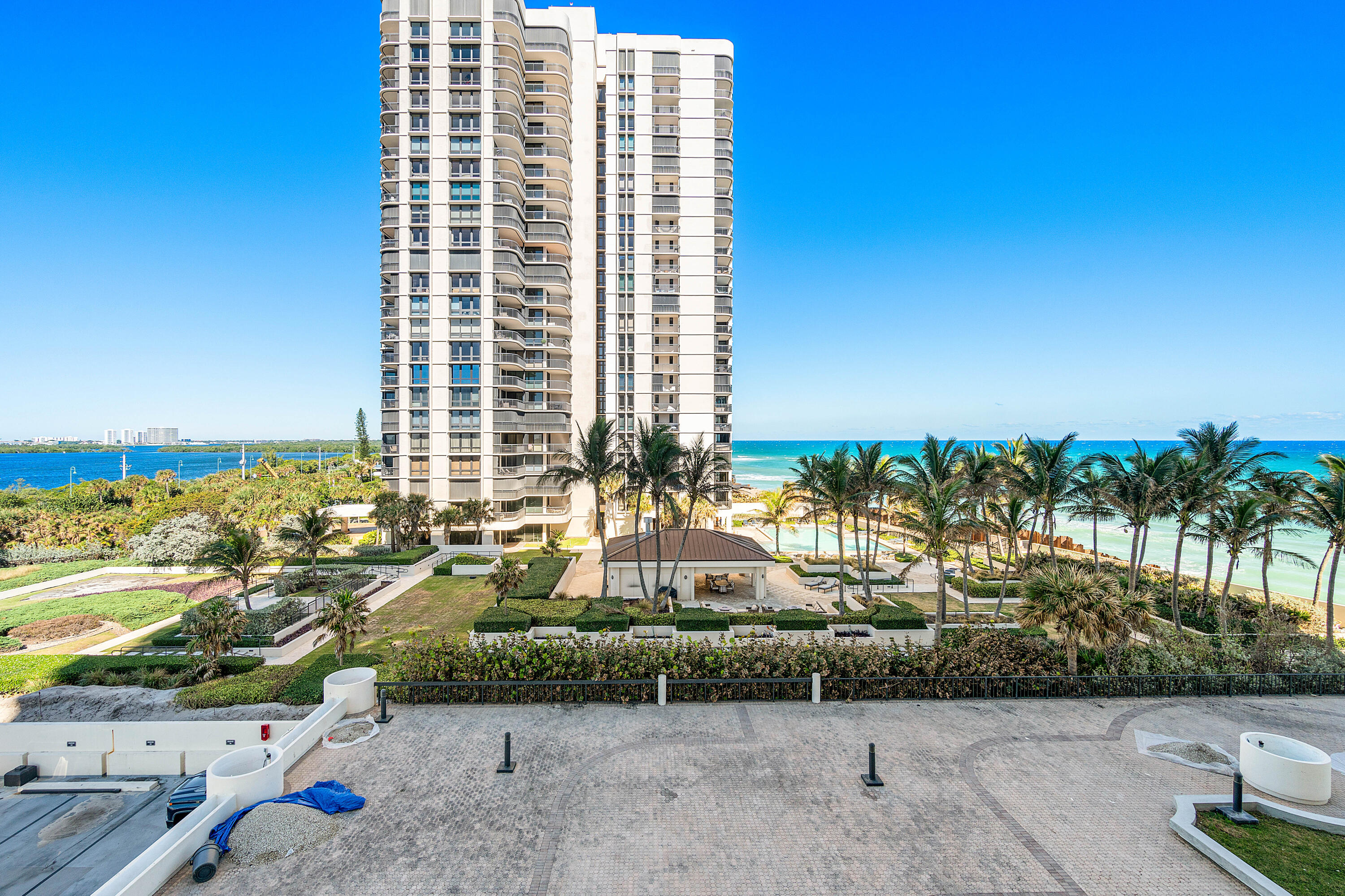 EASTPOINTE CONDO - Residential