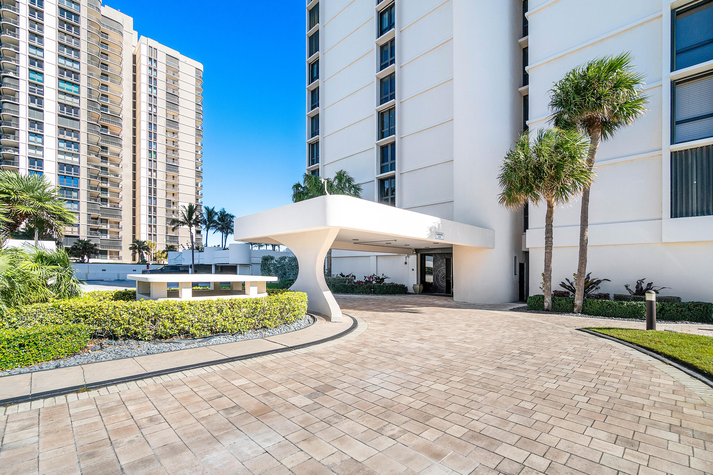 EASTPOINTE CONDO - Residential