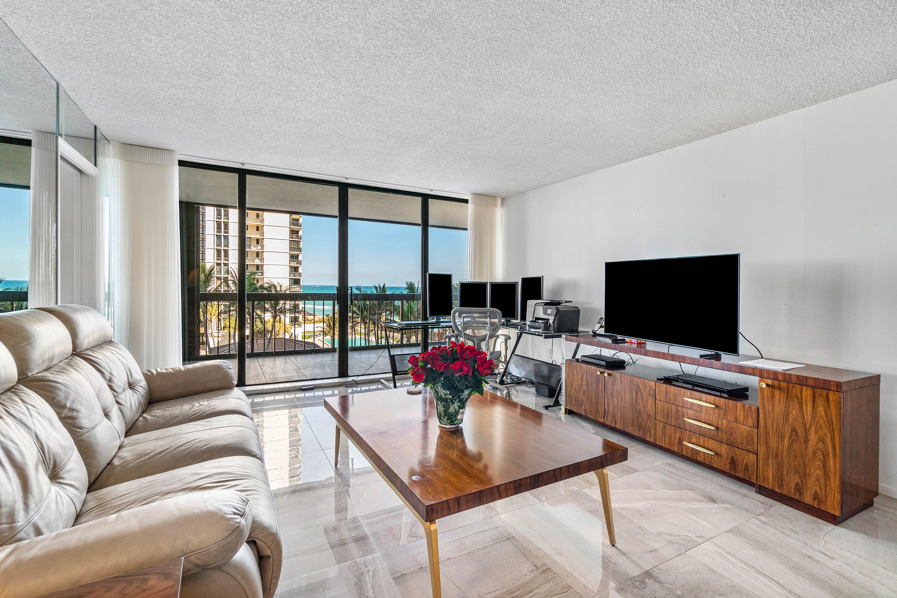 EASTPOINTE CONDO - Residential
