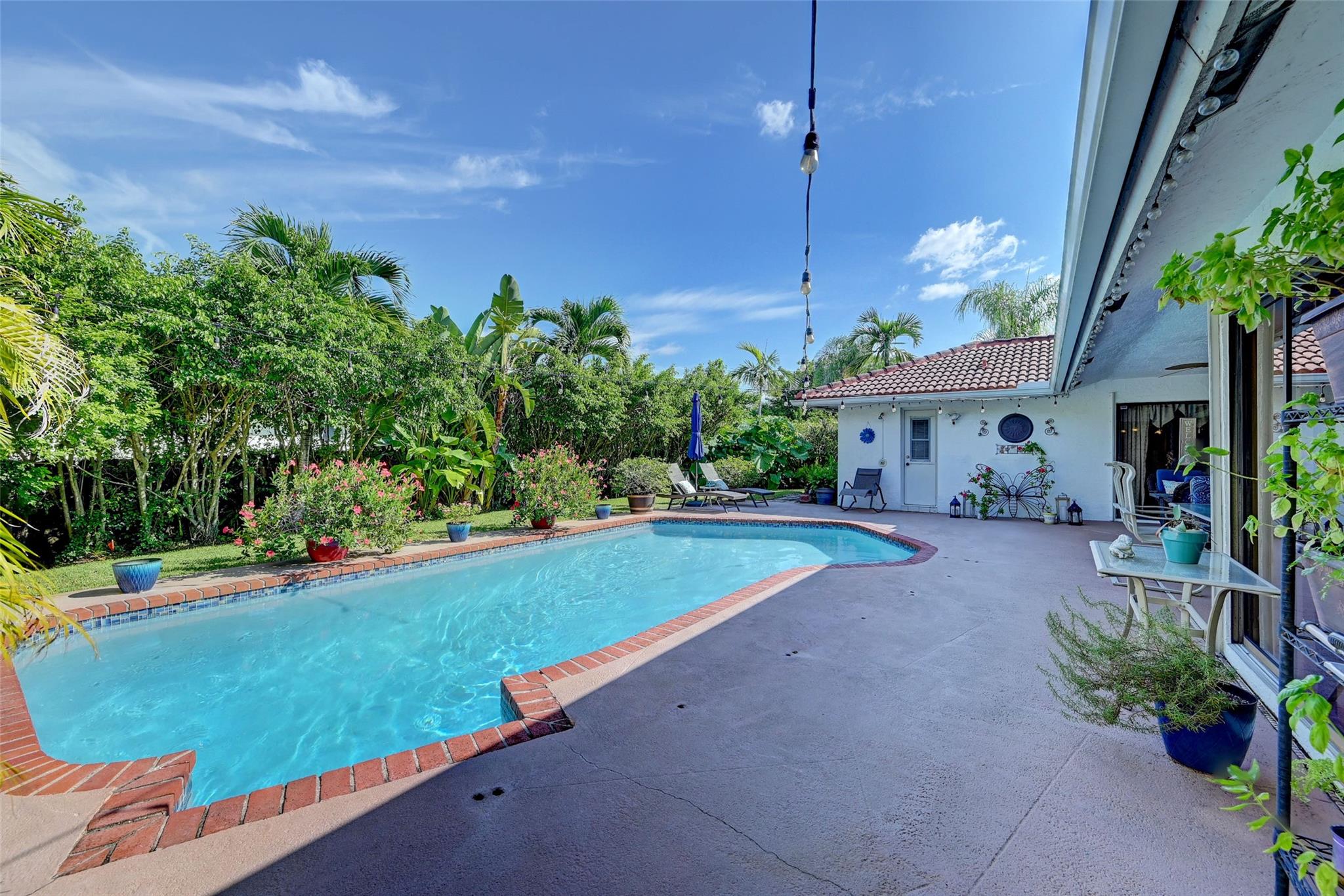 Sunflower Margate 82-38 B - Residential