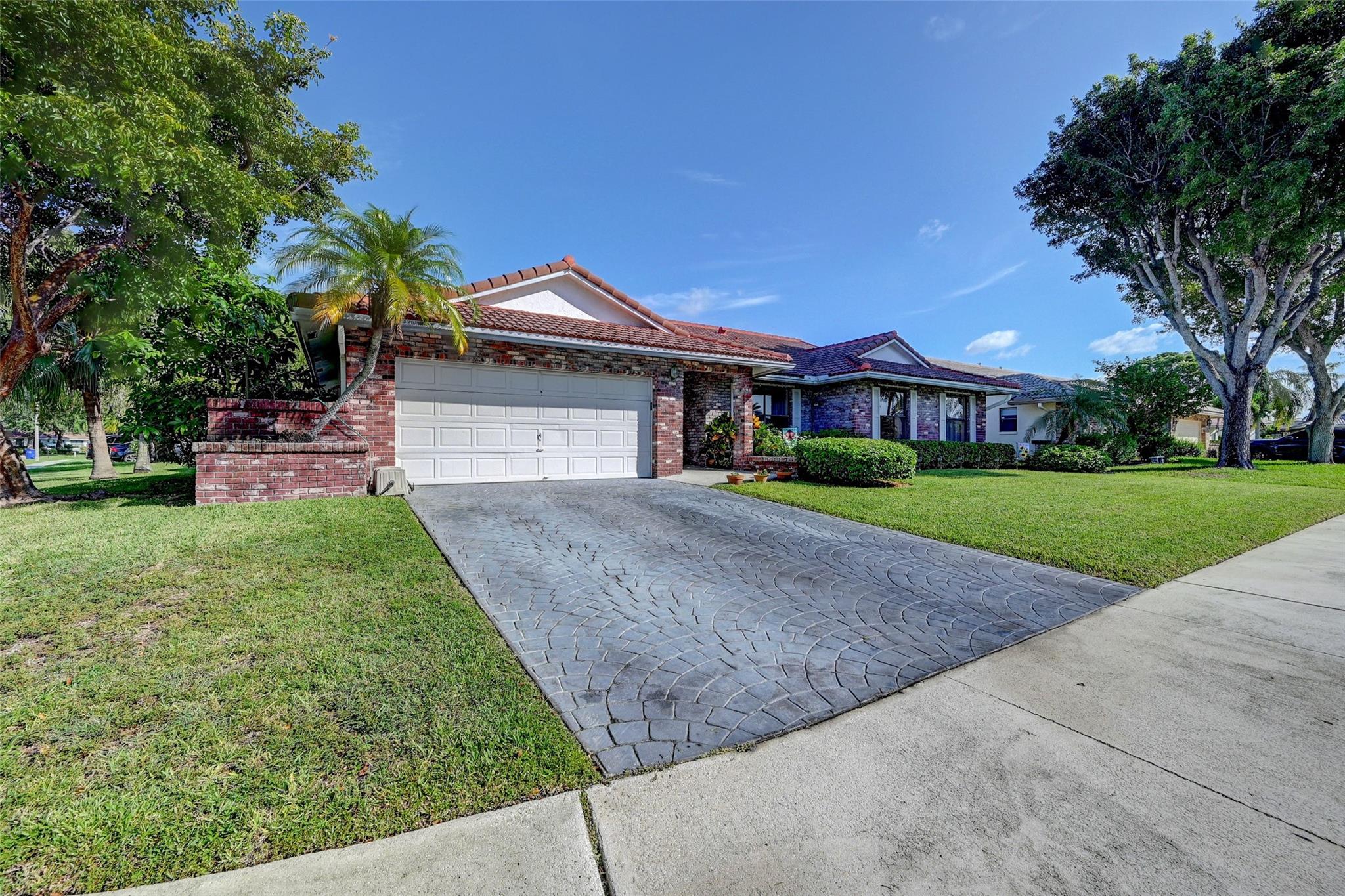 Sunflower Margate 82-38 B - Residential