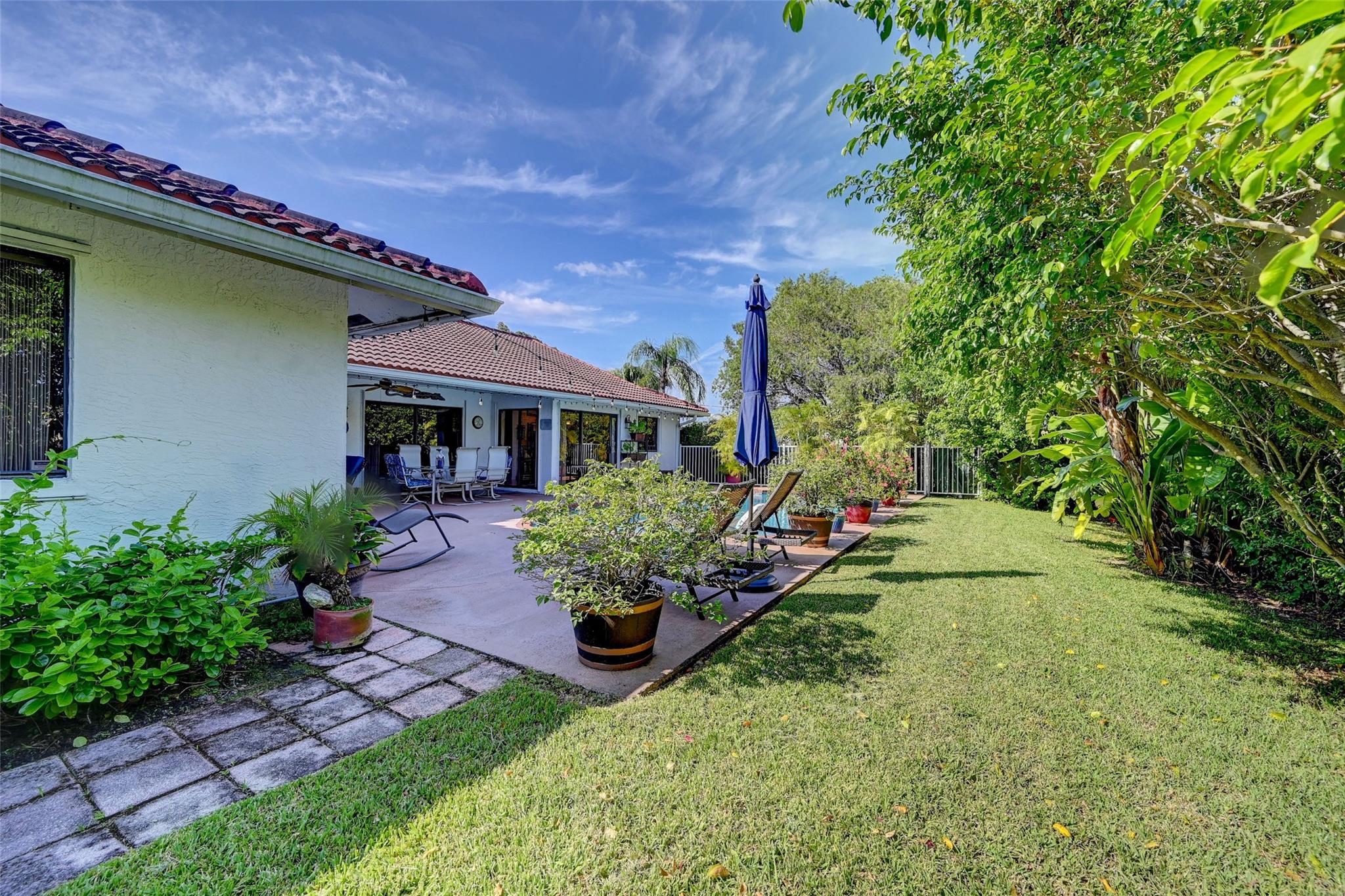 Sunflower Margate 82-38 B - Residential