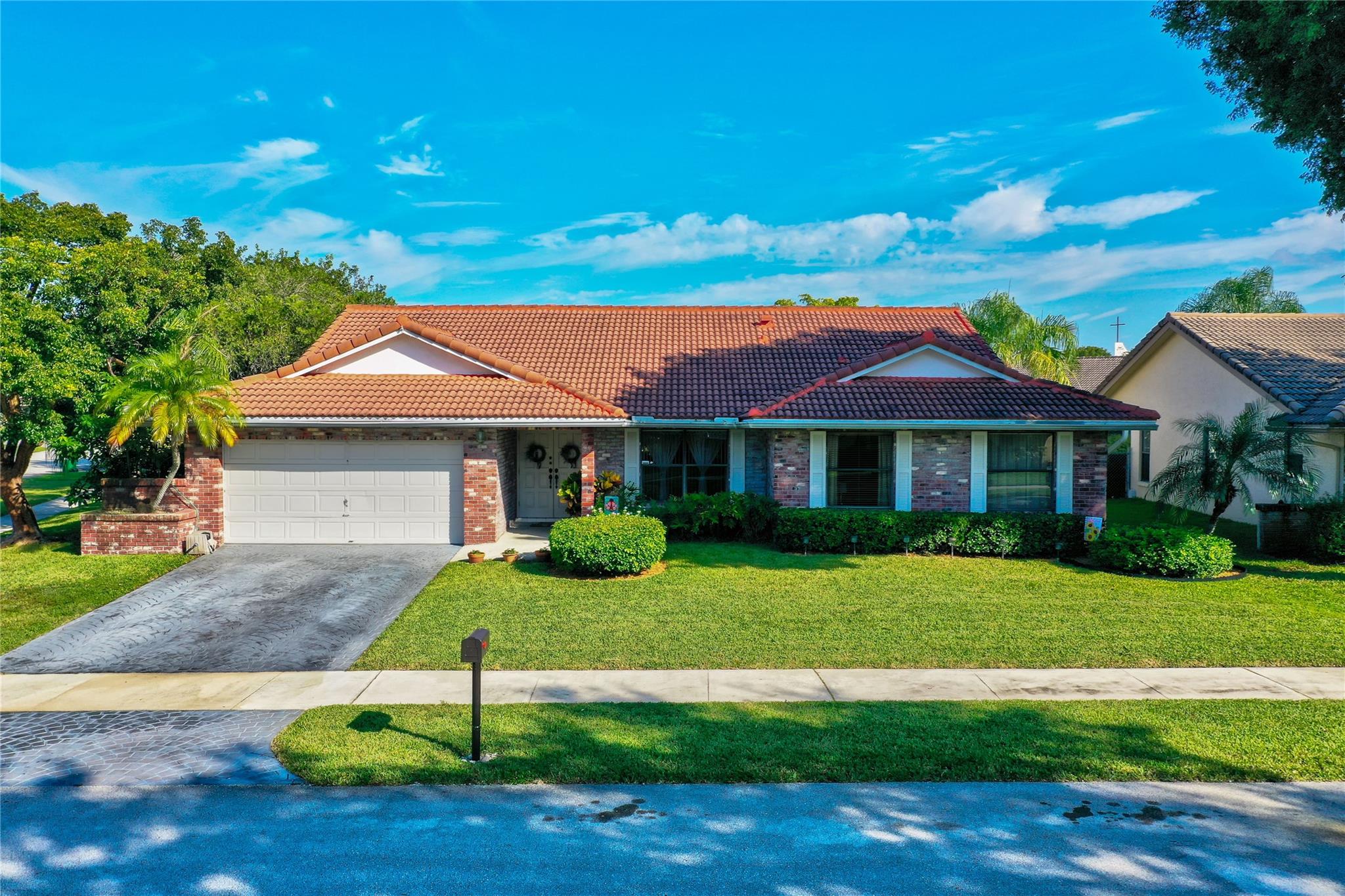 Sunflower Margate 82-38 B - Residential