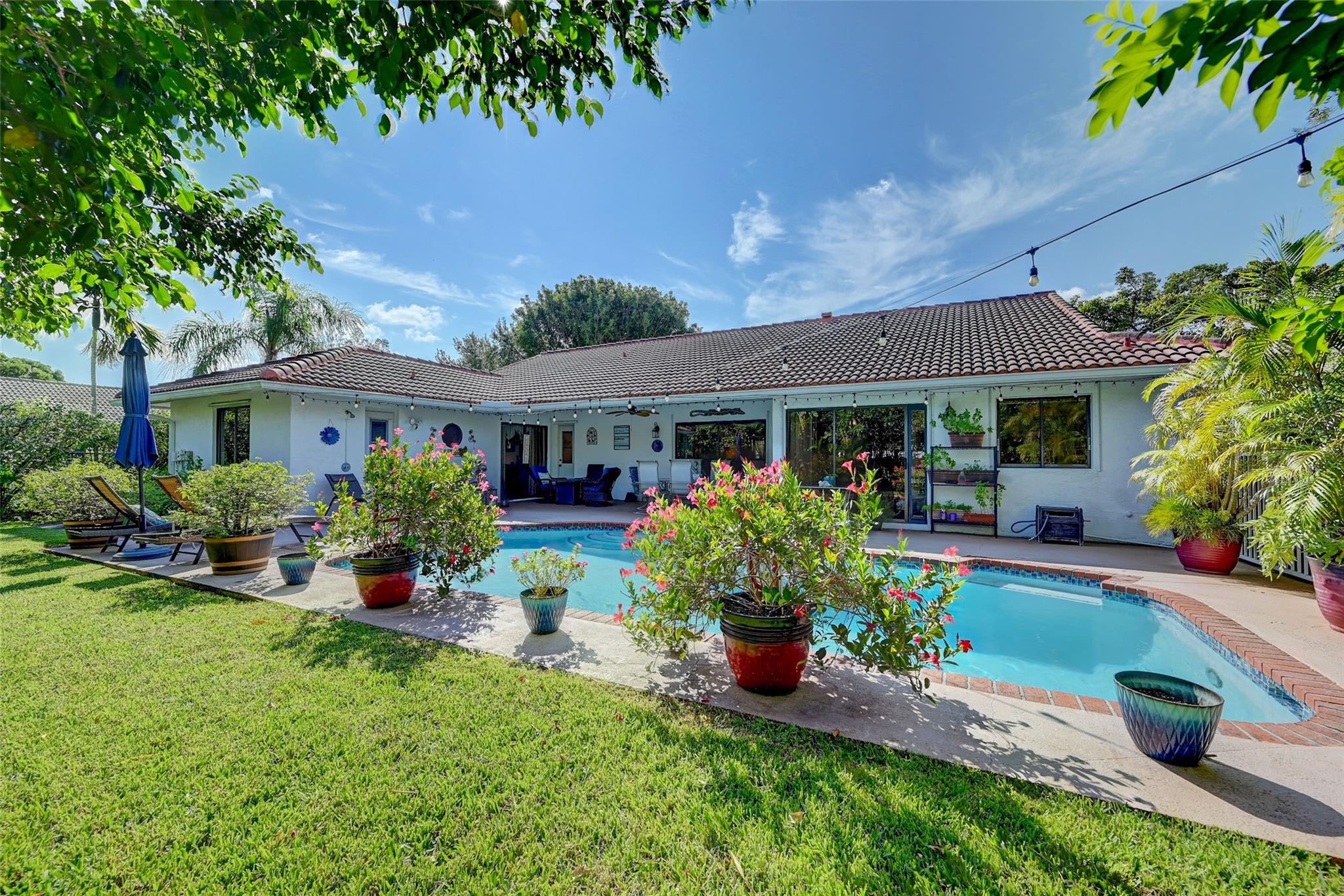 Sunflower Margate 82-38 B - Residential