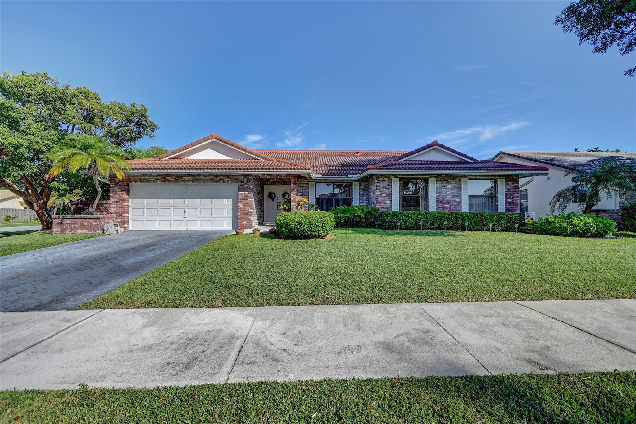 Sunflower Margate 82-38 B - Residential