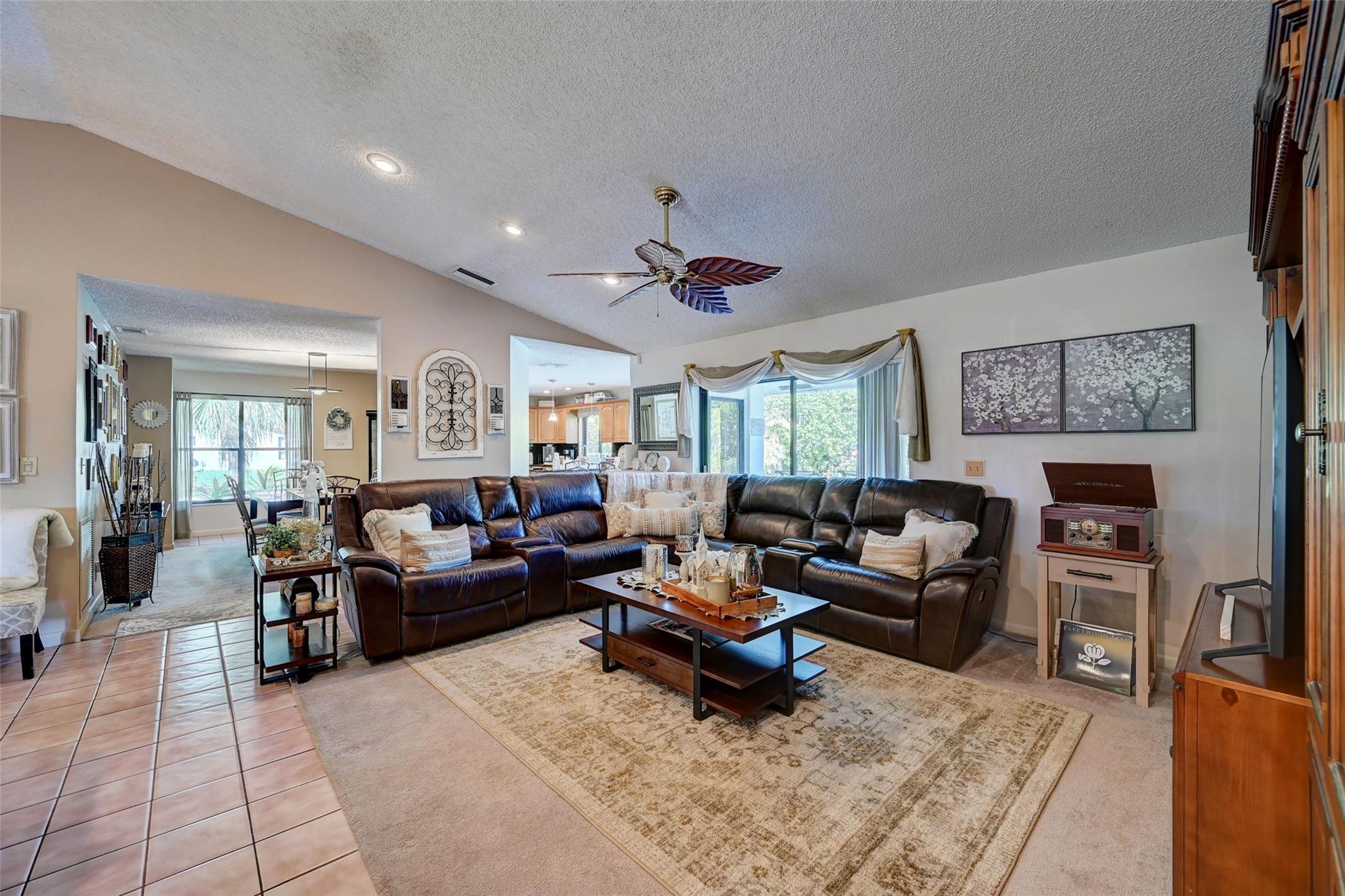 Sunflower Margate 82-38 B - Residential