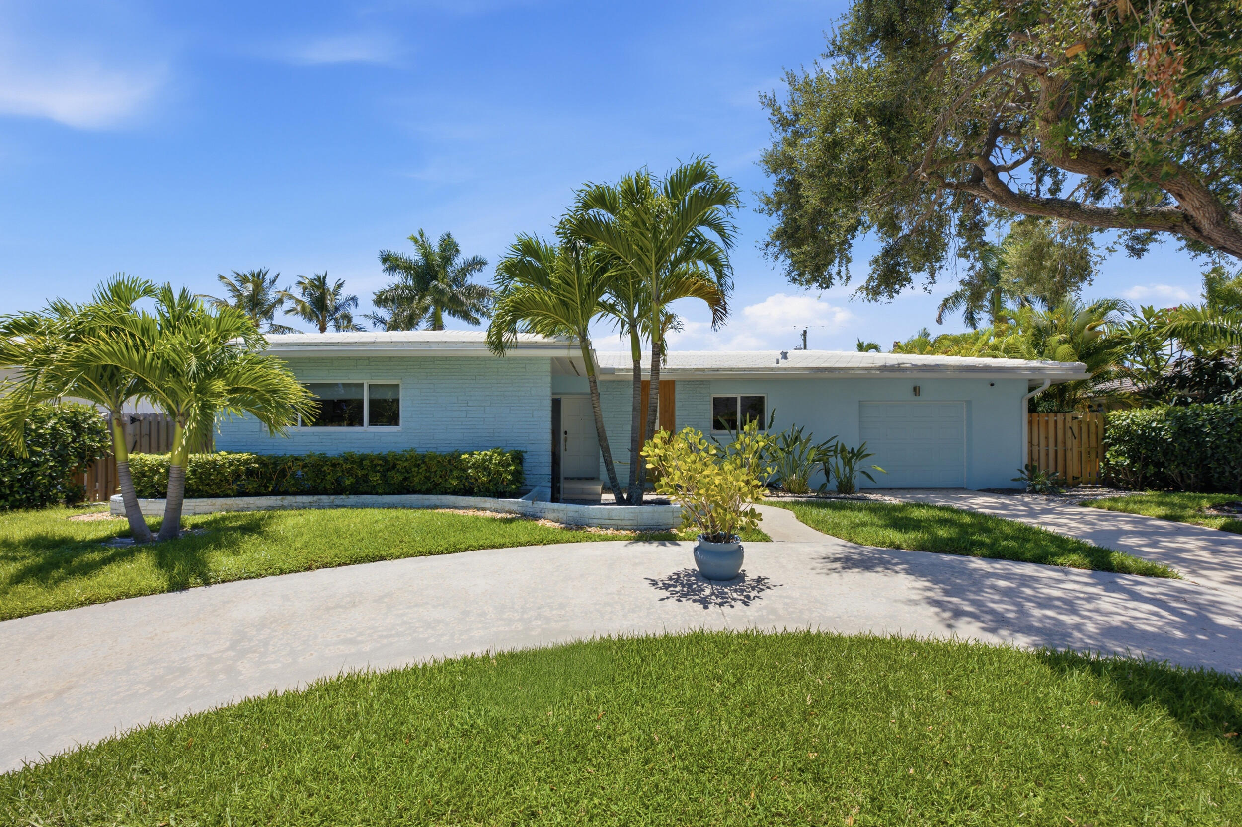 BOCA RATON SQUARE UNIT 8 - Residential
