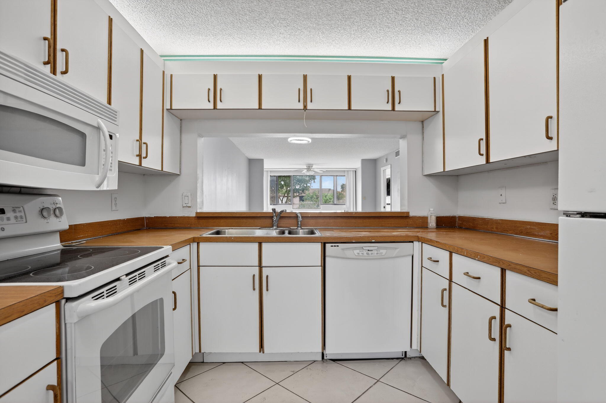 CLAIRMONT AT KINGS POINT - Residential
