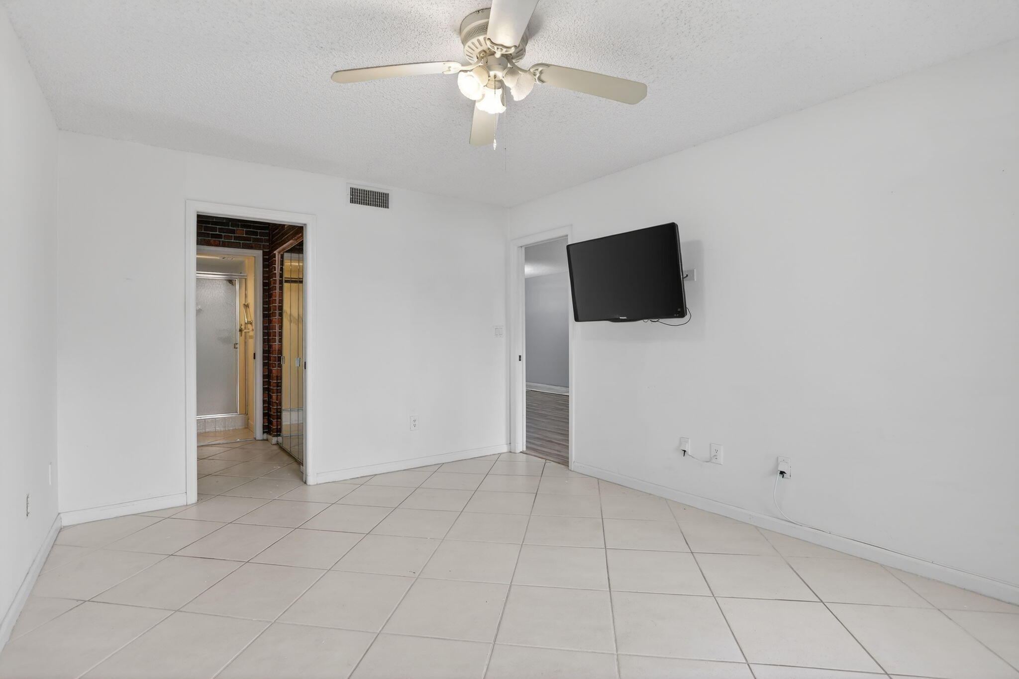 CLAIRMONT AT KINGS POINT - Residential