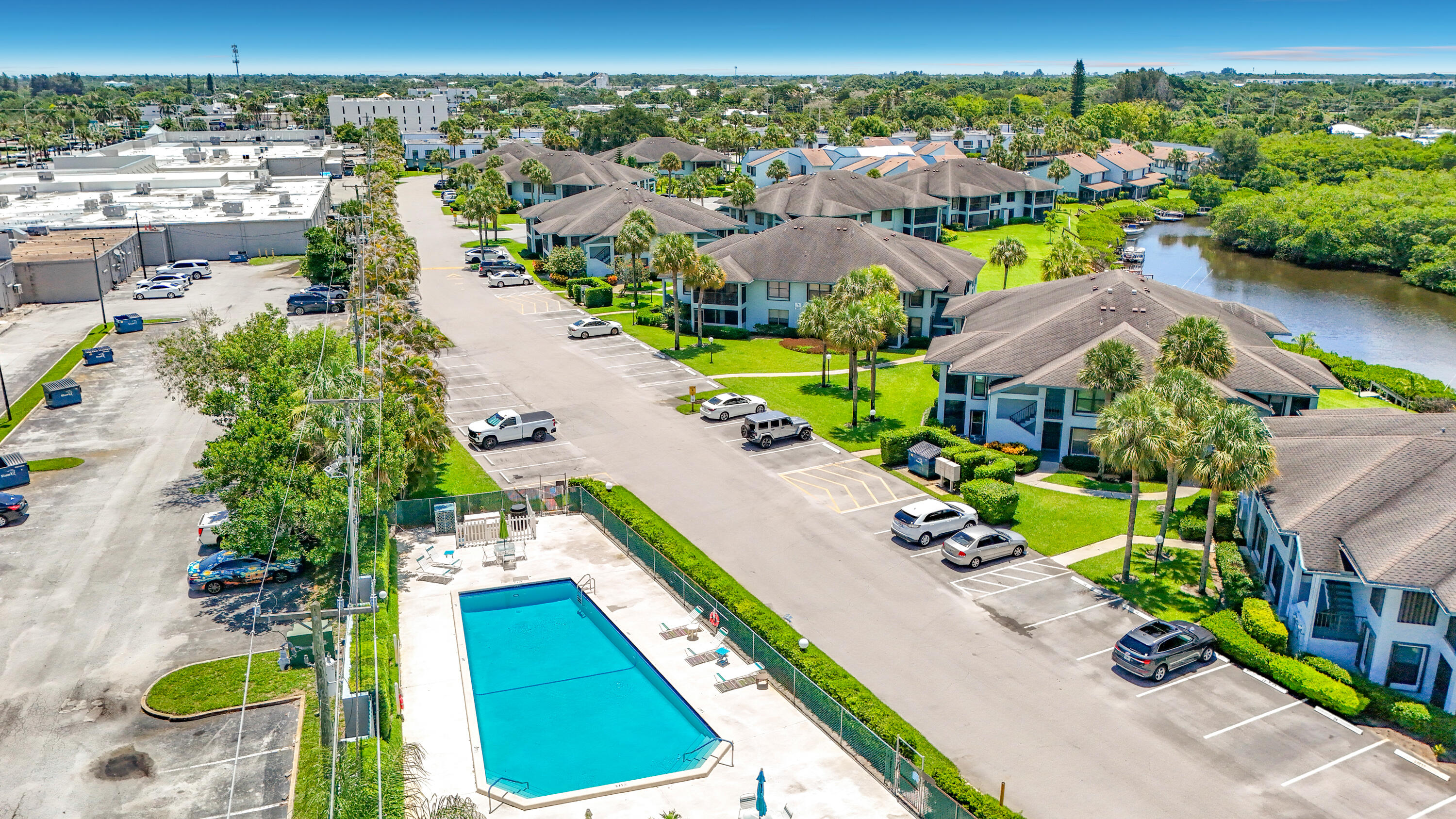 Gardens At Poppleton Creek Condo - Residential