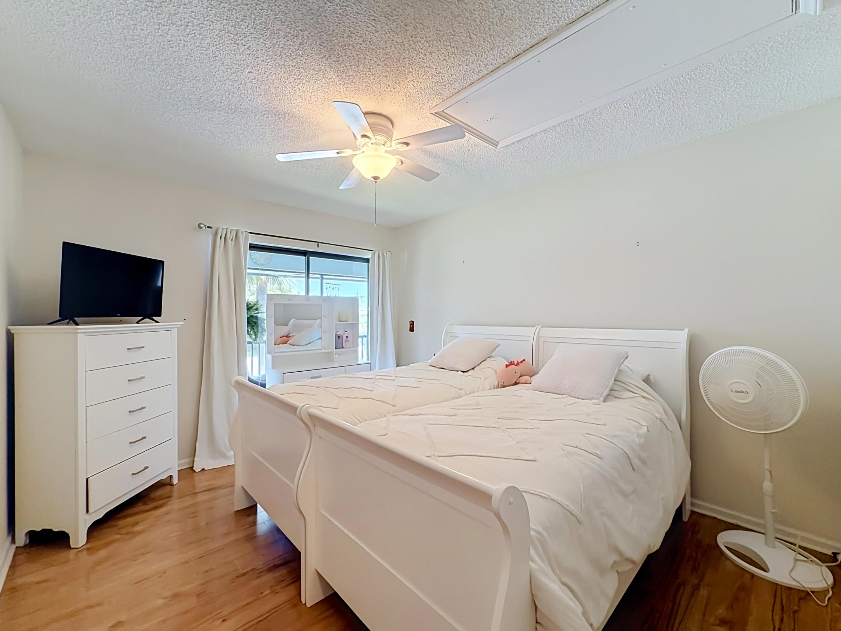 Gardens At Poppleton Creek Condo - Residential