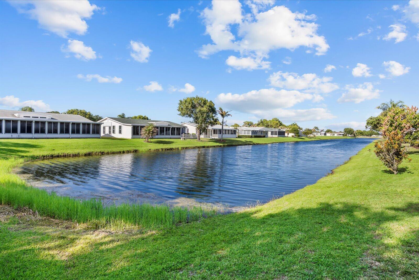THE LINKS AT SAVANNA CLUB, 1ST REPLAT - Residential
